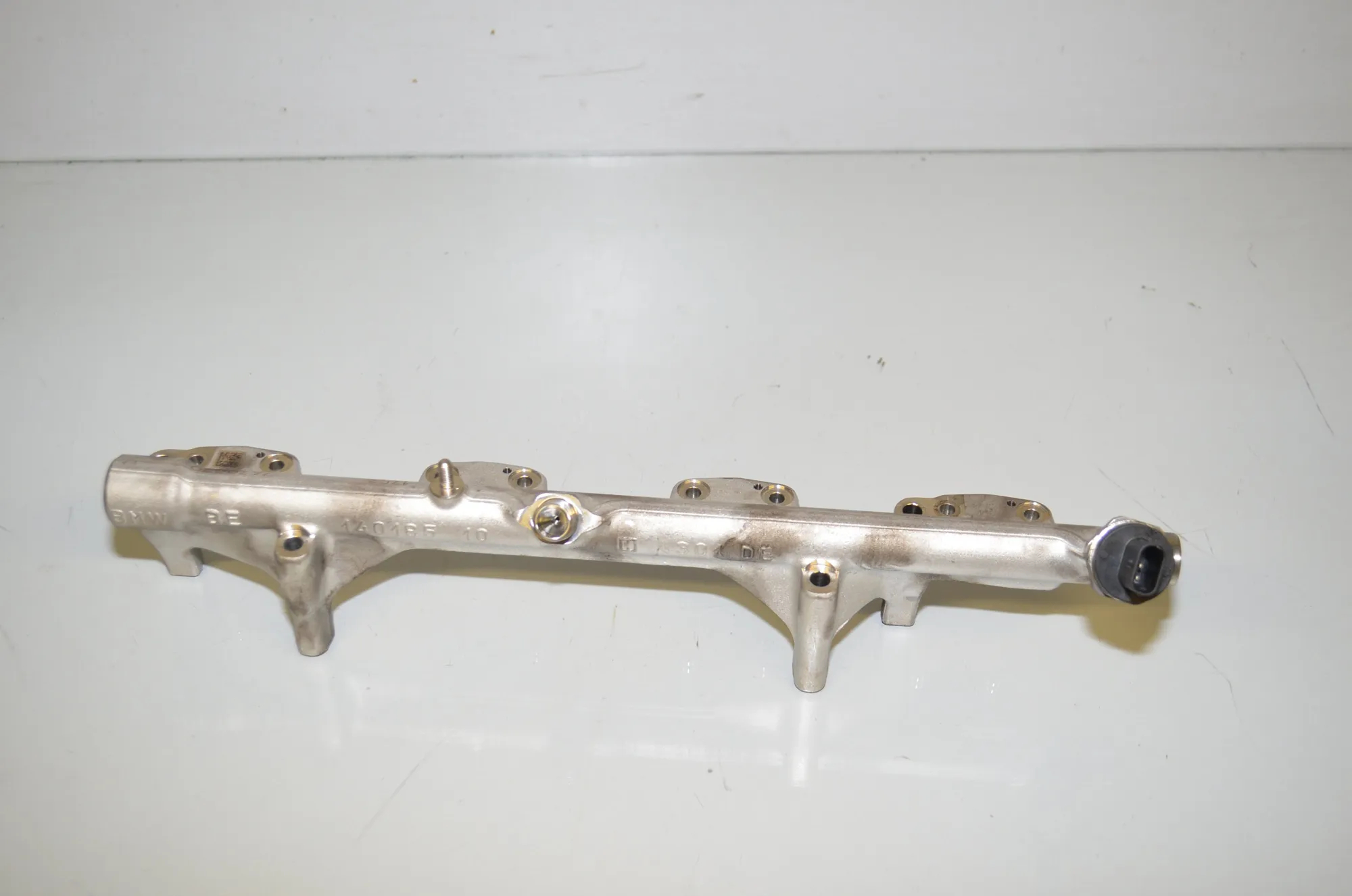 Fuel Rail – OEM 7639979 · BMW 2 Active Tourer (F45) 225 i 2015 – 2