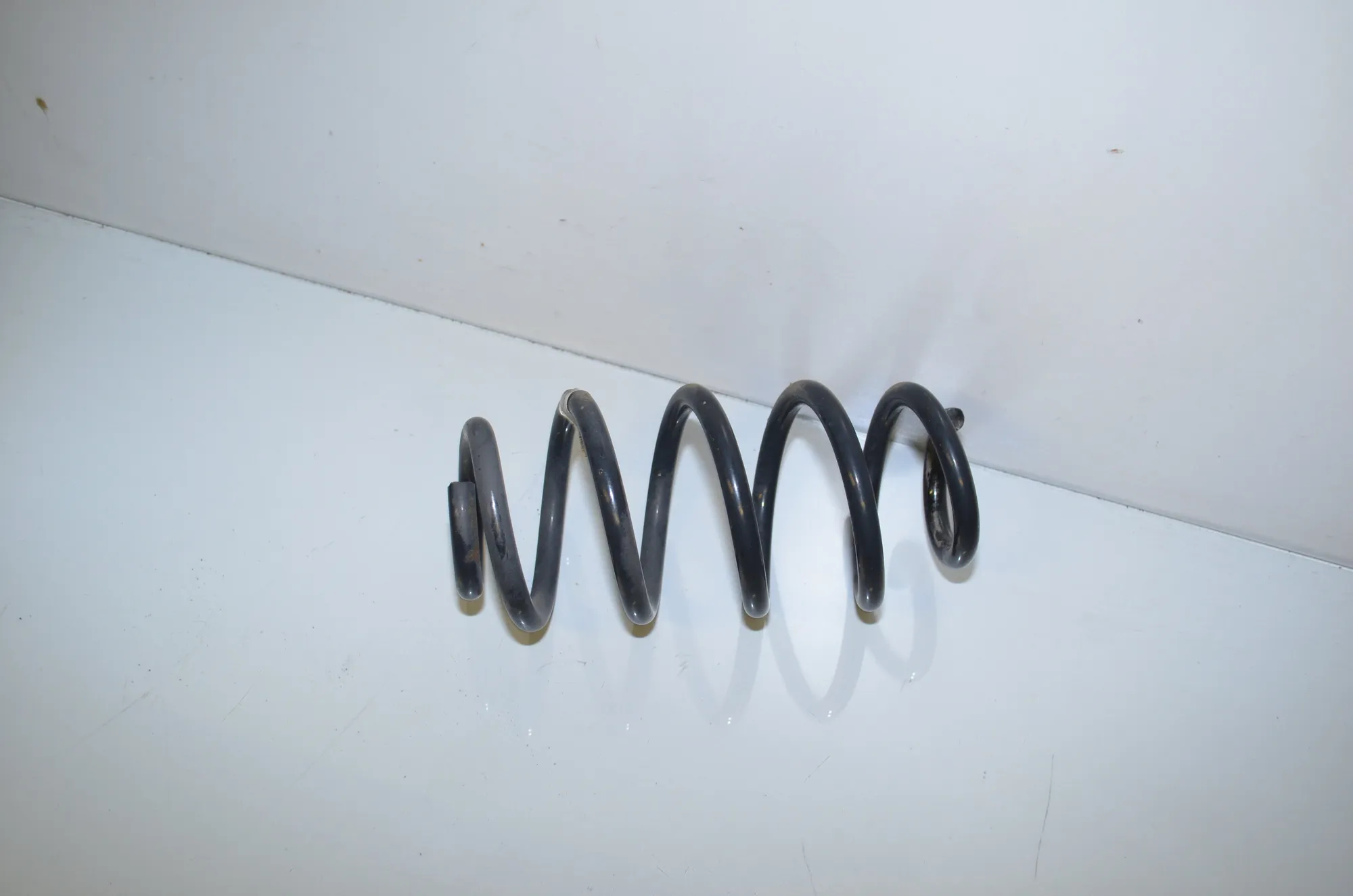 Rear Right Coil Spring – OEM 6866762 · BMW 2 Active Tourer (F45) 225 i 2015