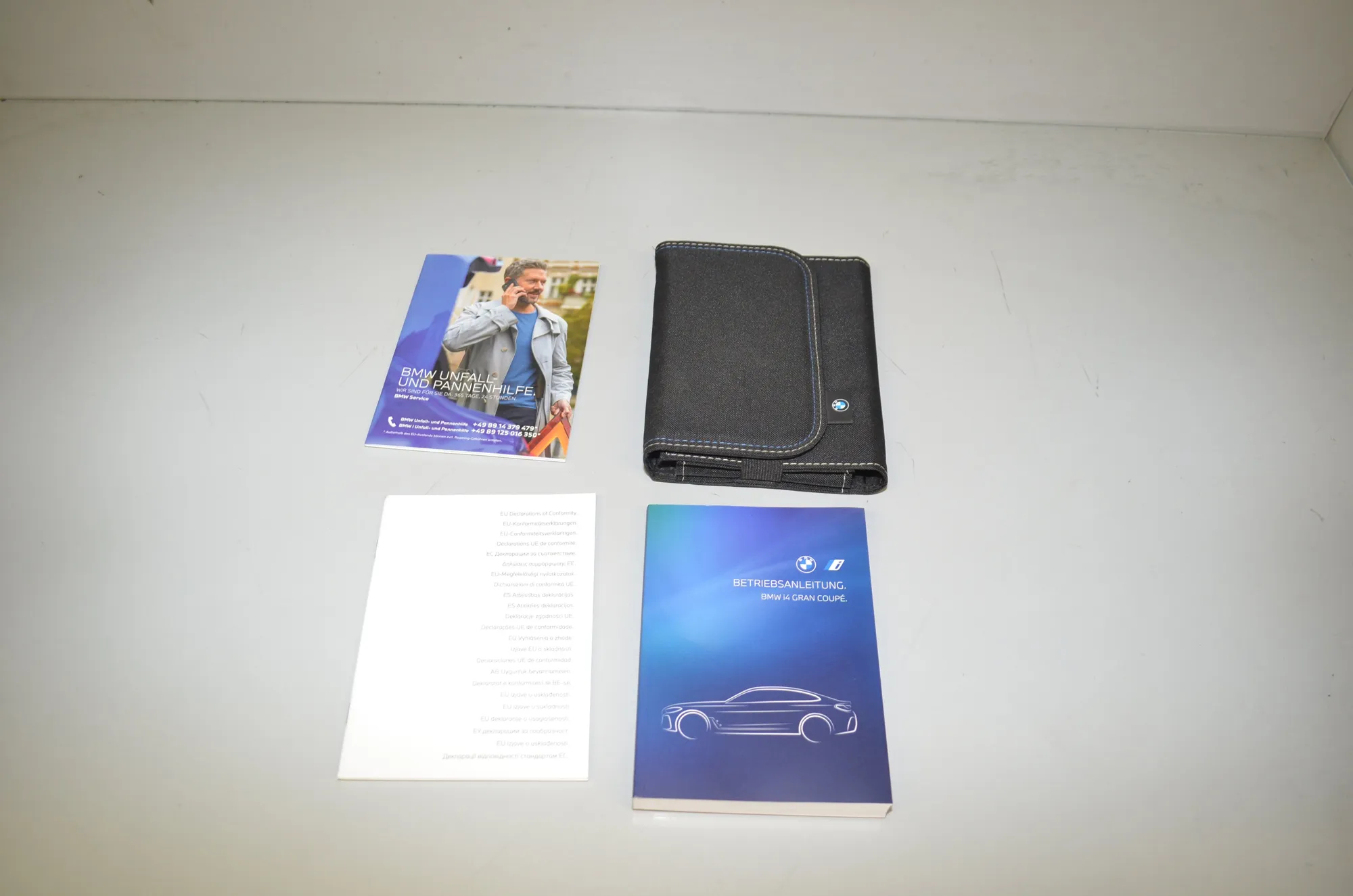 Manual Service Book – OEM 01405A88A73 · BMW i4 (G26) BMW i4 (G26) eDrive40 2023 – 2