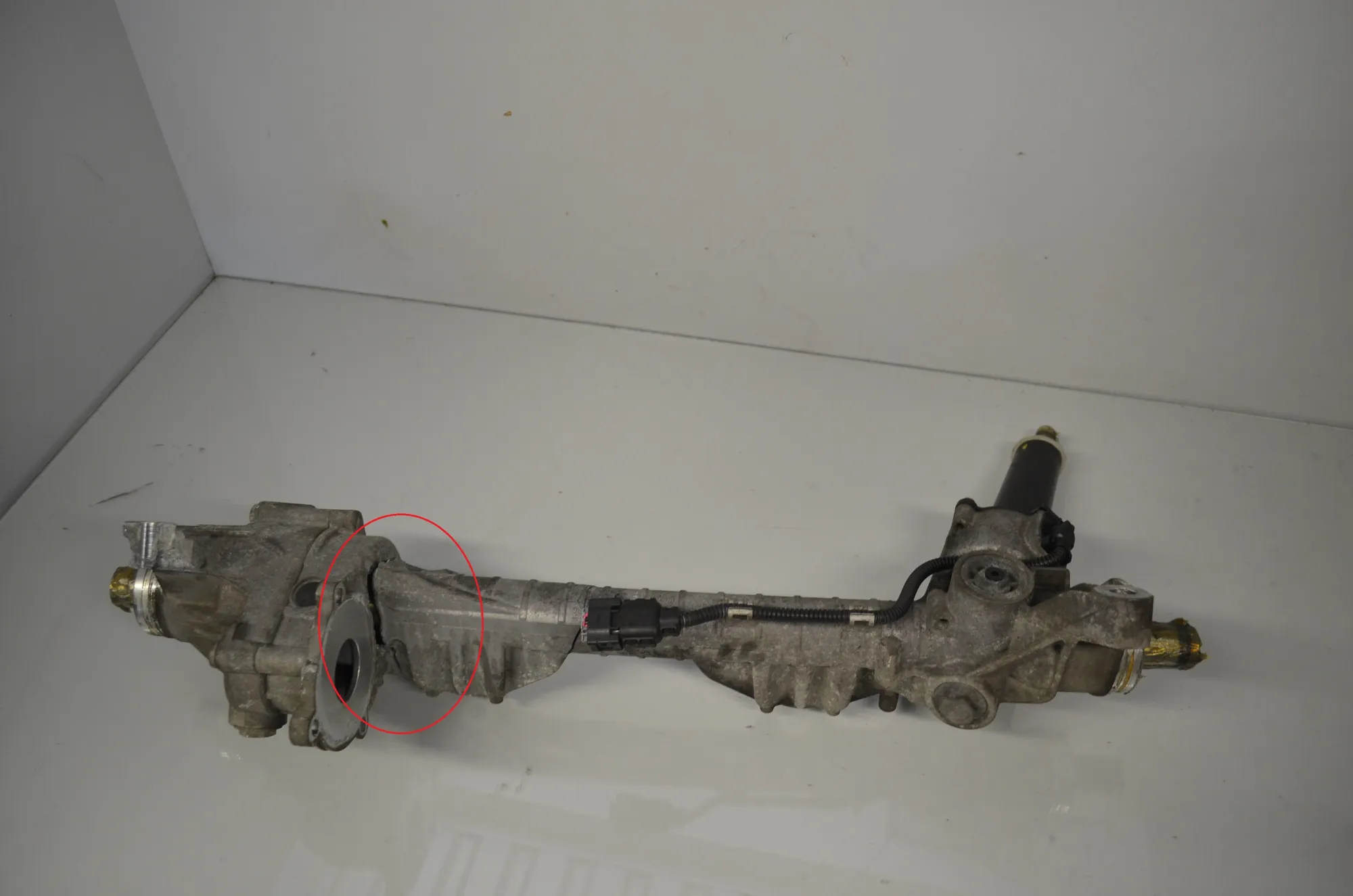 Steering Rack – OEM 32106869210 · BMW 5 (F10) 530 d 2015 – 3