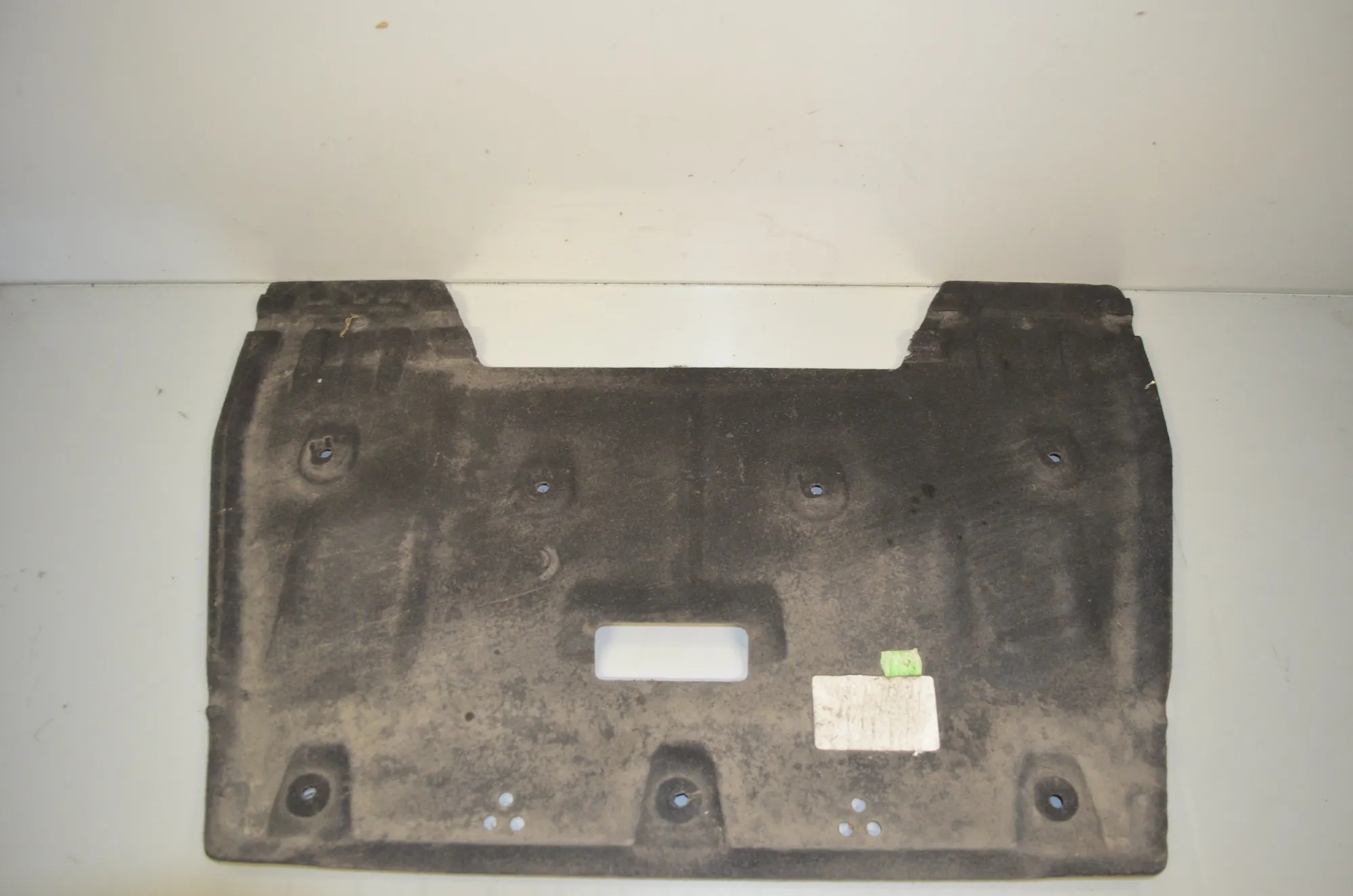 Rear Middle Underbody Cover – OEM 7931813 · BMW iX (I20) (2021 - -) xDrive 40 2021