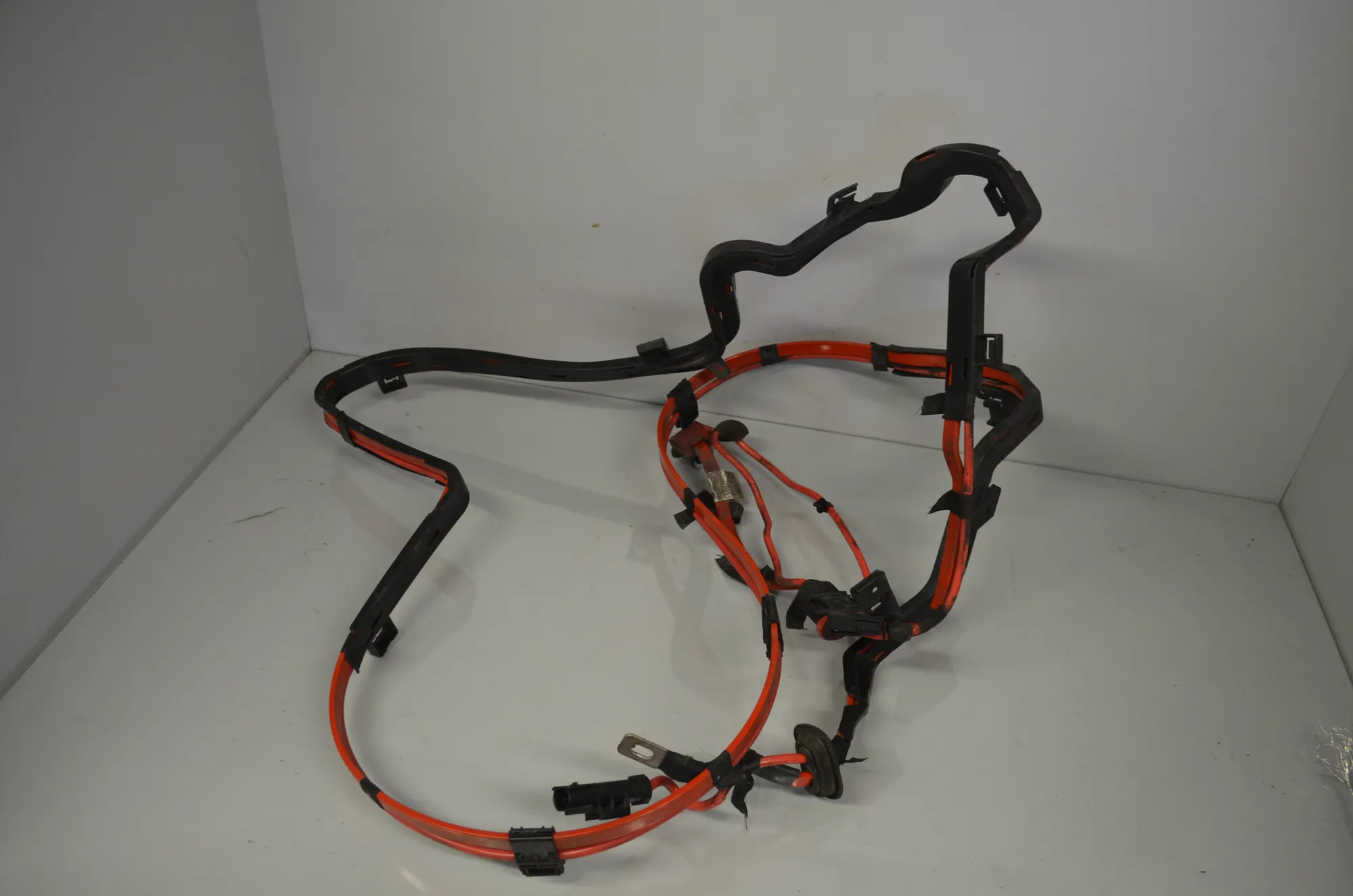 Positive Battery Cable – OEM 9348762 · BMW 3 (F30, F80) 330 d 2016 – 3