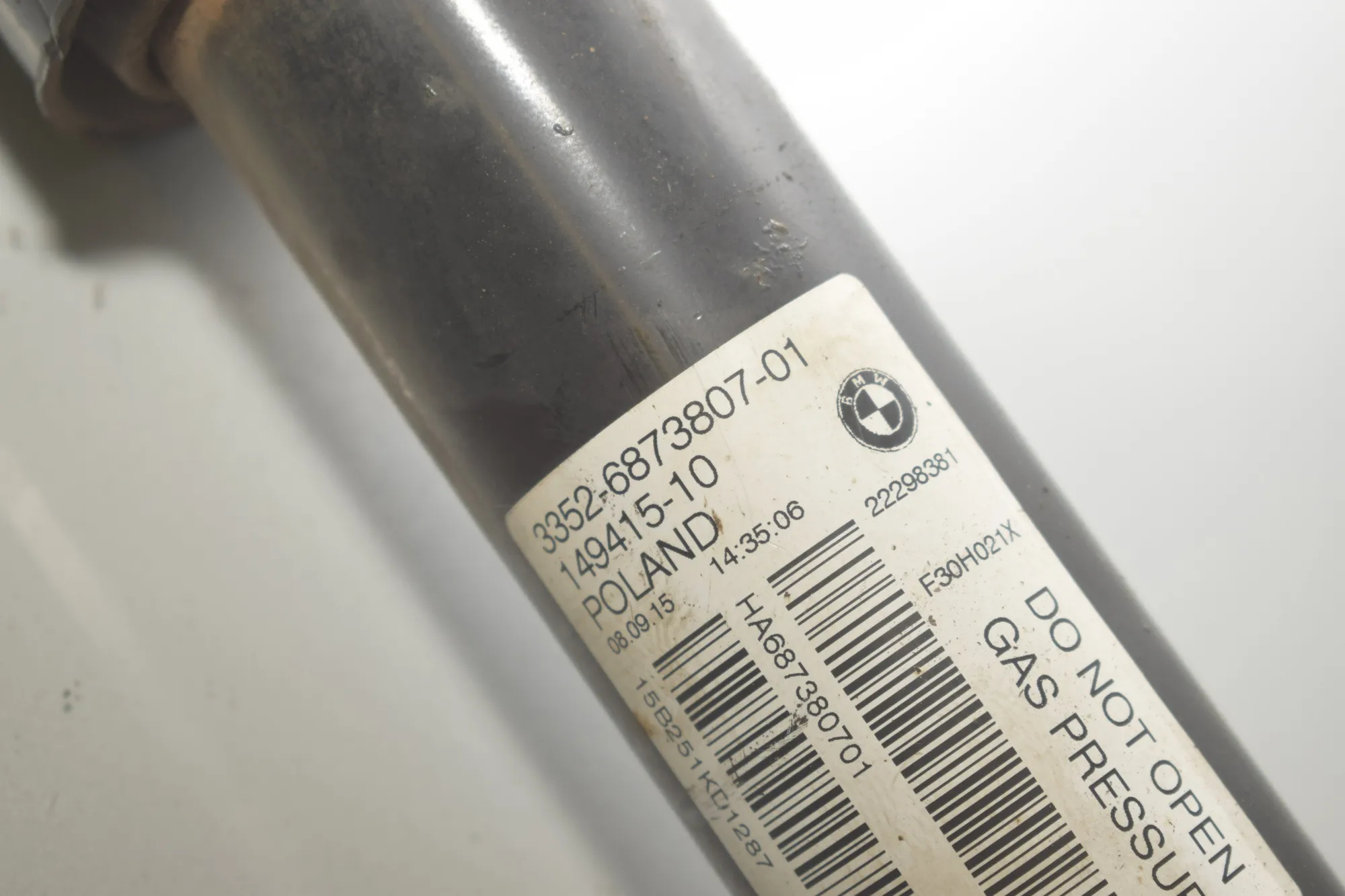Rear Right Shock Absorber – OEM 6873807 · BMW 3 (F30, F80) 330 d xDrive 2015 – 5