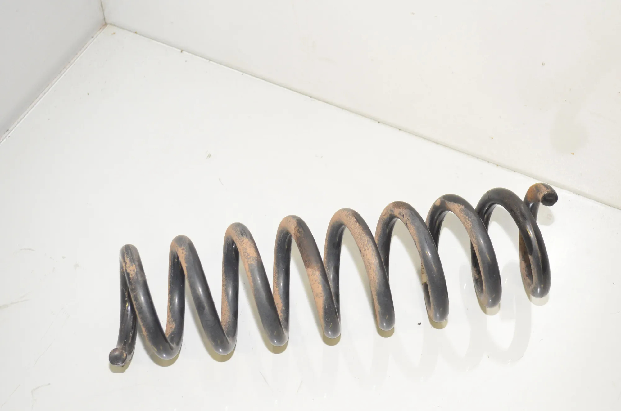 Rear Right Coil Spring – OEM 6851726 · BMW 3 (F30, F80) 330 d xDrive 2015 – 4