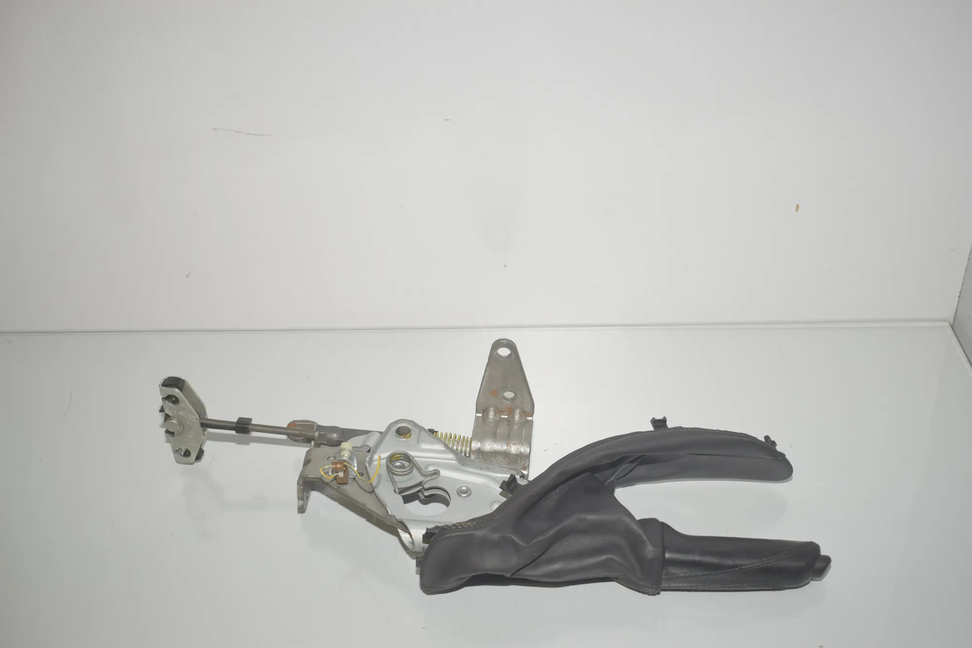 Parking Brake Mechanism – OEM 7846806 · BMW 3 (F30, F80) 330 d 2016 – 2