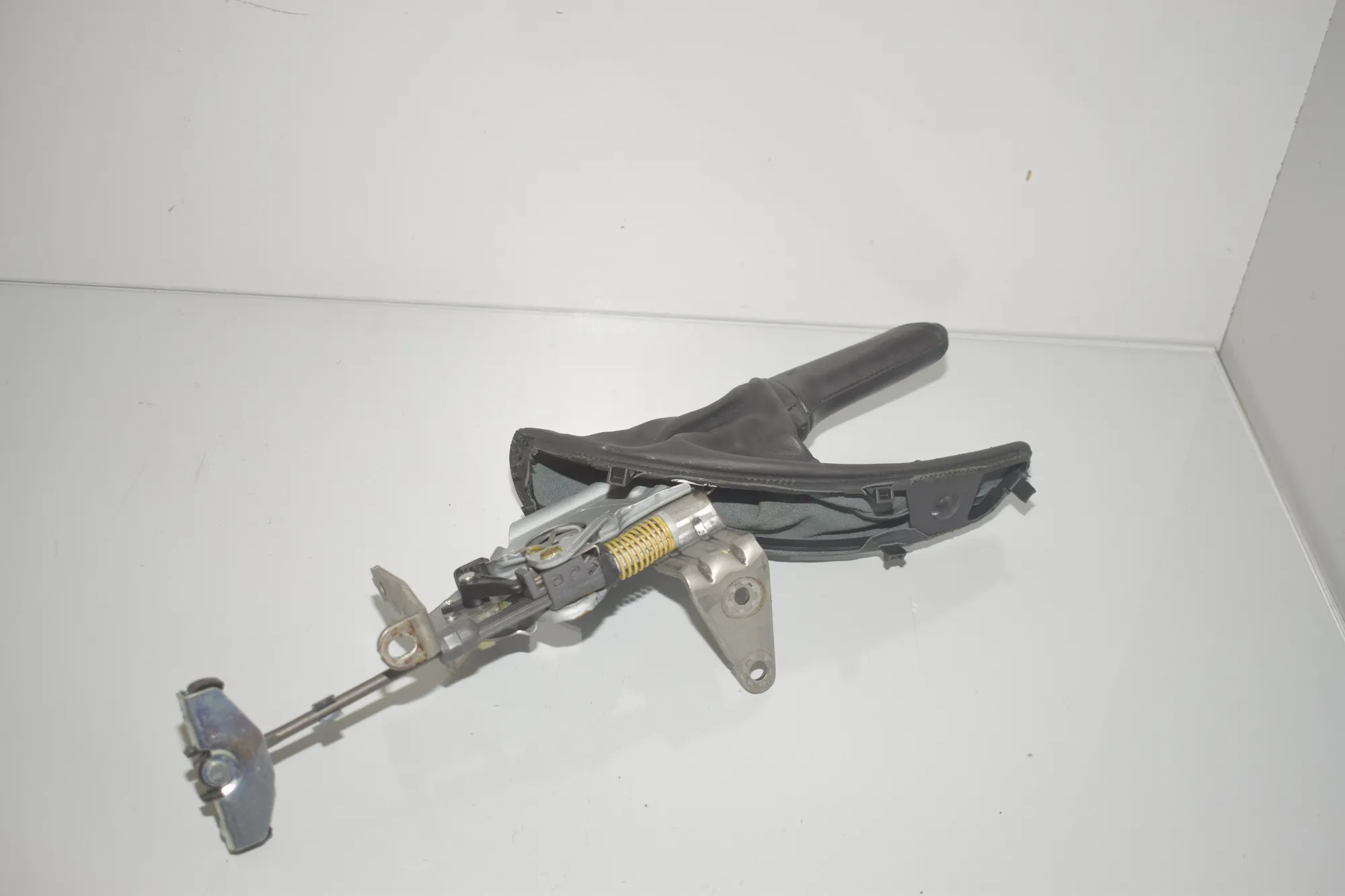 Parking Brake Mechanism – OEM 7846806 · BMW 3 (F30, F80) 330 d 2016 – 3