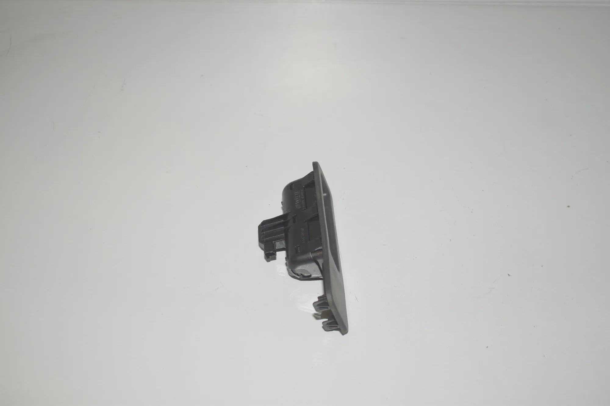 Tailgate Bootlid Handle – OEM 7405633 · BMW 3 (G20, G28) BMW 3 (G20, G28) 3 (G20) 318 i 2020 – 2