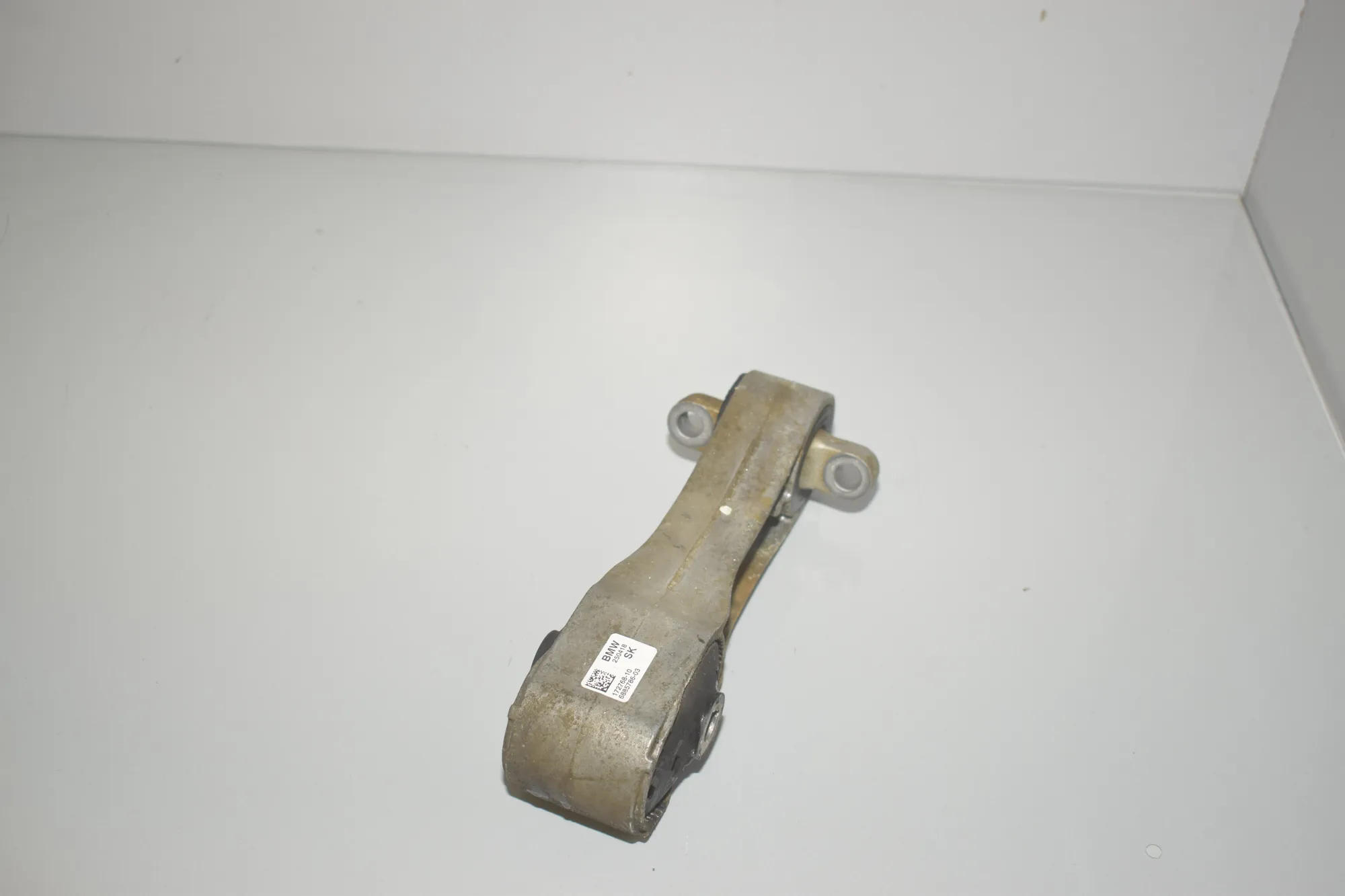 Gearbox Mount – OEM 6885786 · BMW X1 (F48) xDrive 18 d 2018 – 2