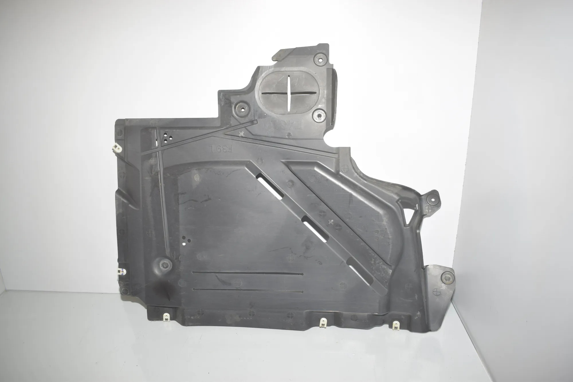 Other Underbody Cover – OEM 7354759 · BMW X1 (F48) xDrive 18 d 2018 – 2