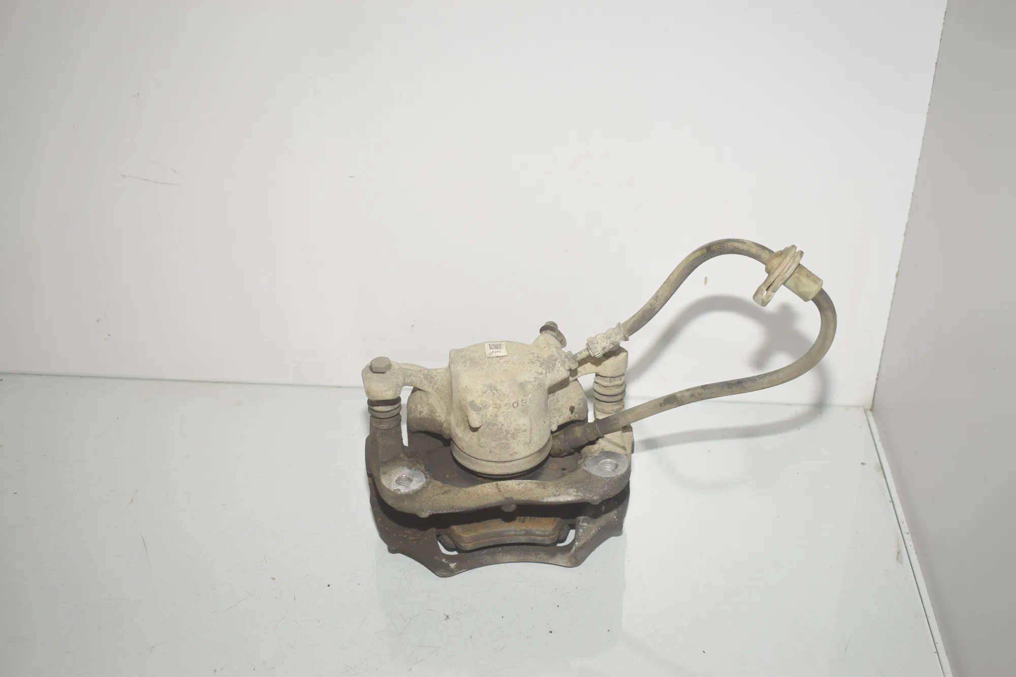 Front Right Brake Caliper – OEM 6860266 · BMW X1 (F48) xDrive 18 d 2018 – 3