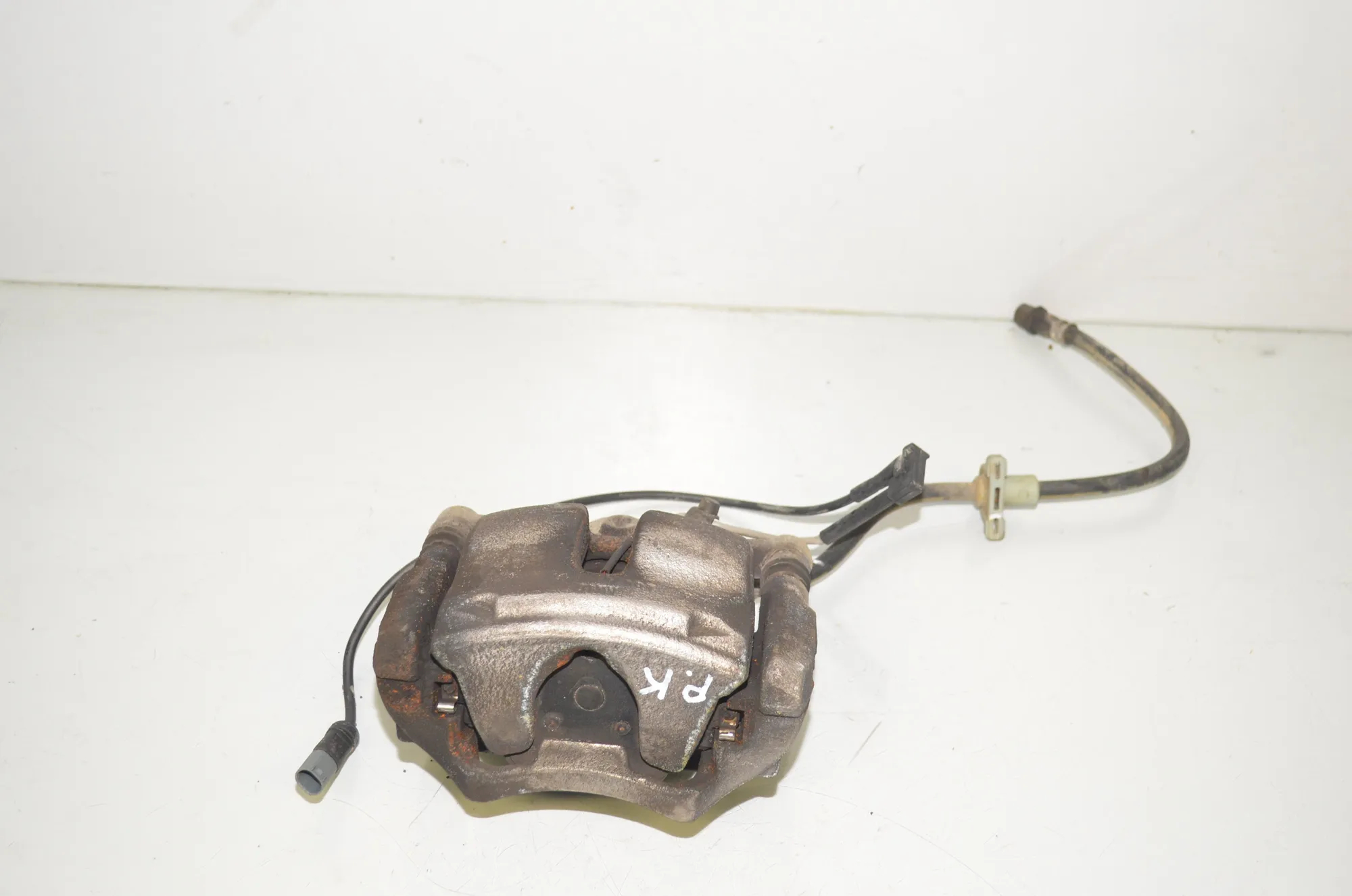 Front Left Brake Caliper – OEM 6860265 · BMW X1 (F48) xDrive 18 d 2018