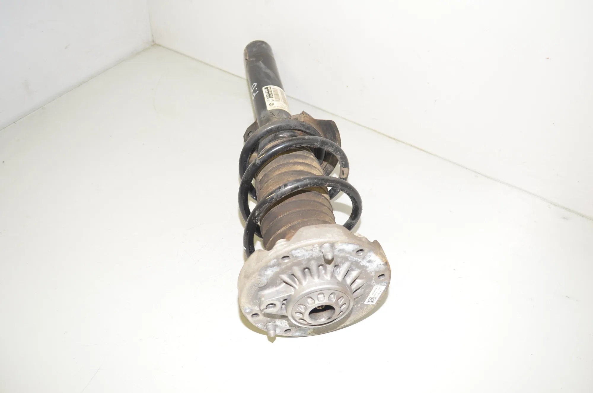 Front Right Shock Absorber – OEM 6886754 · BMW X1 (F48) xDrive 18 d 2018 – 2