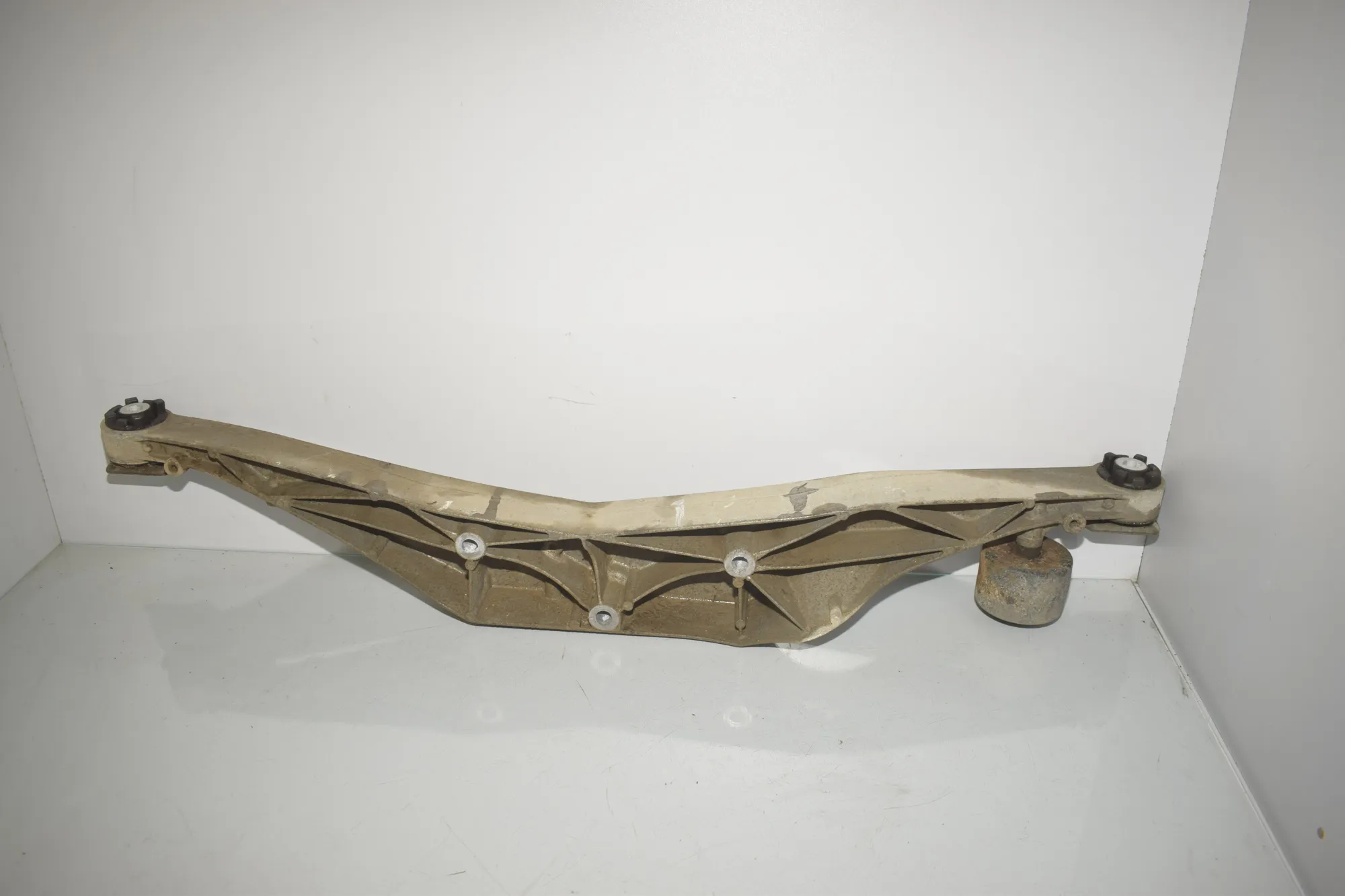 Rear Differential Bracket – OEM 6858474 · BMW X1 (F48) xDrive 18 d 2018 – 2