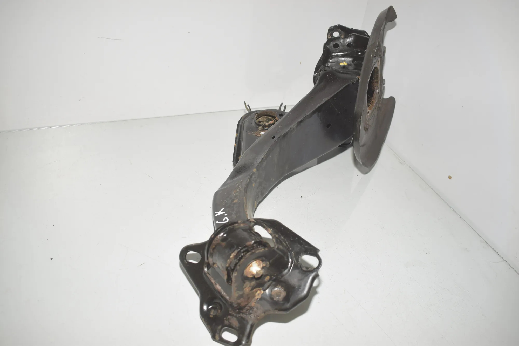 Rear Left Wheel Hub Spindle – OEM 6851579 · BMW X1 (F48) xDrive 18 d 2018 – 3