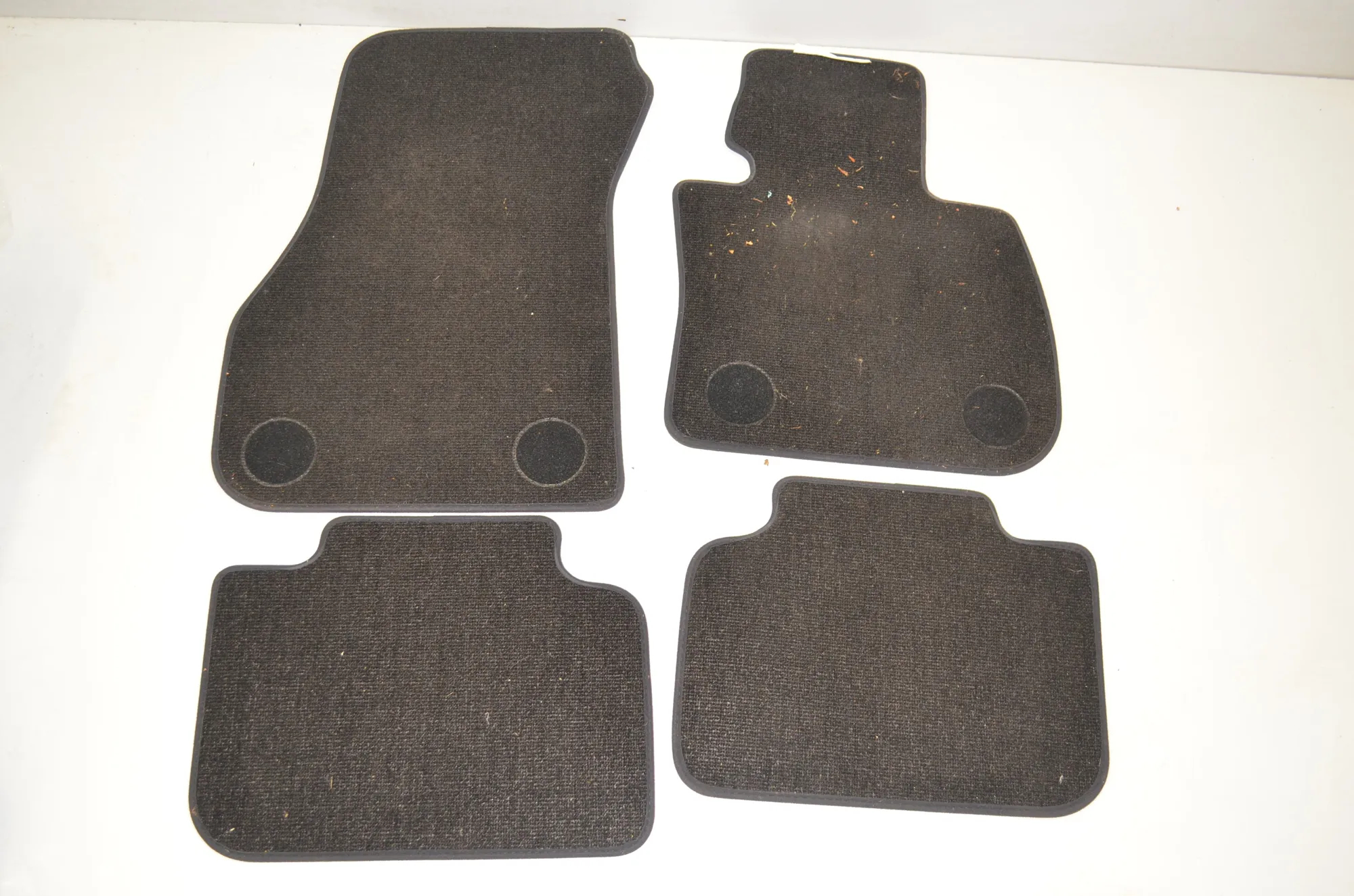 Floor Mat Set – OEM 7410382 · BMW X1 (F48) xDrive 18 d 2018 – 4