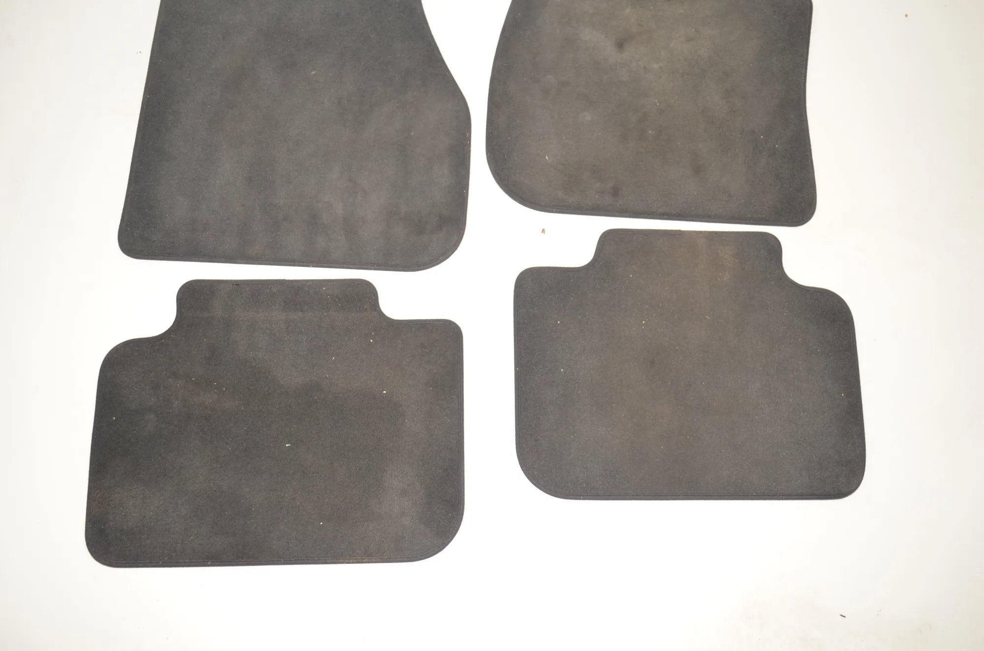 Floor Mat Set – OEM 7410382 · BMW X1 (F48) xDrive 18 d 2018 – 2