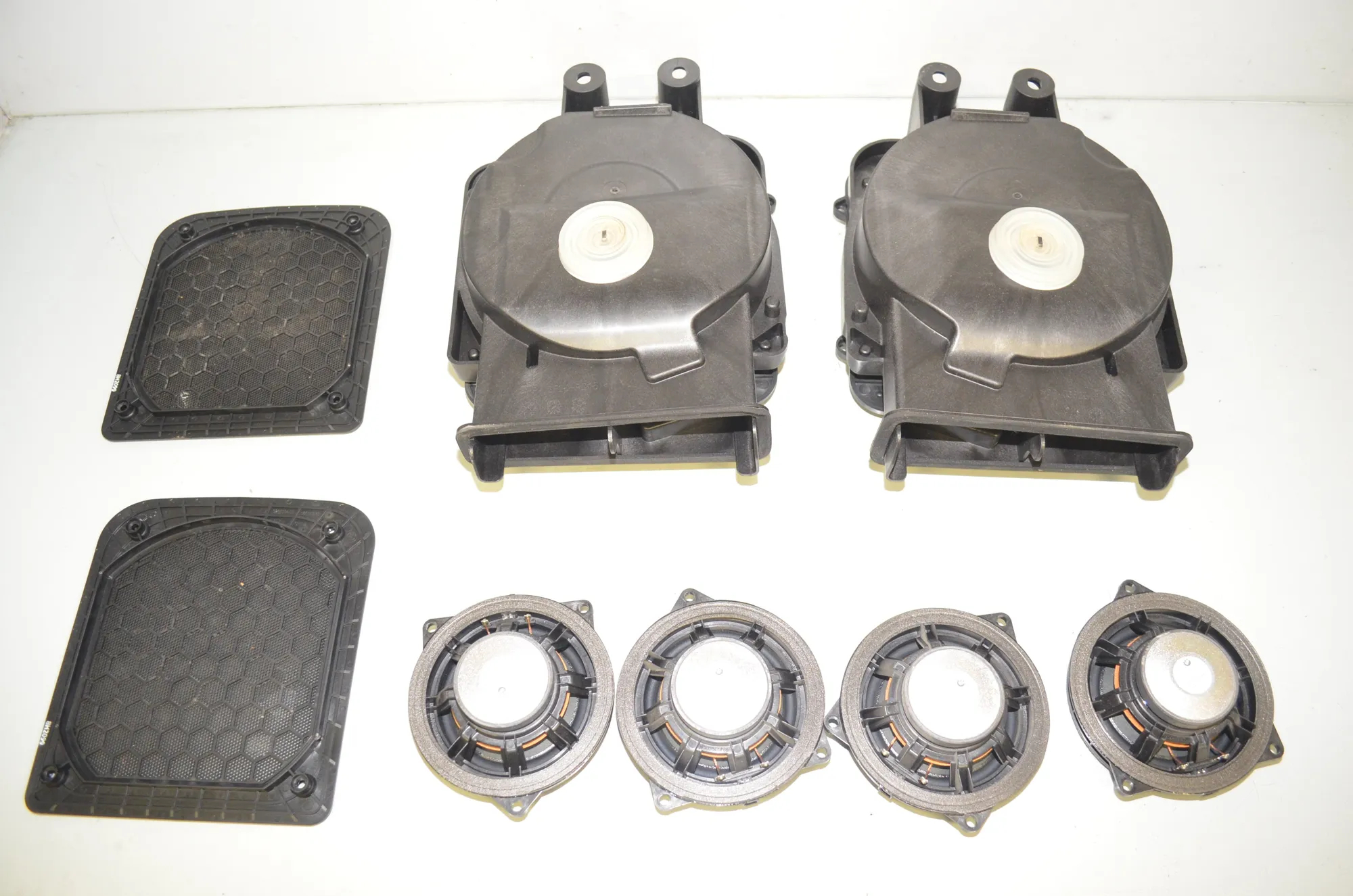 Sound Audio System Set – OEM 9274700 · BMW X1 (F48) xDrive 18 d 2018 – 4