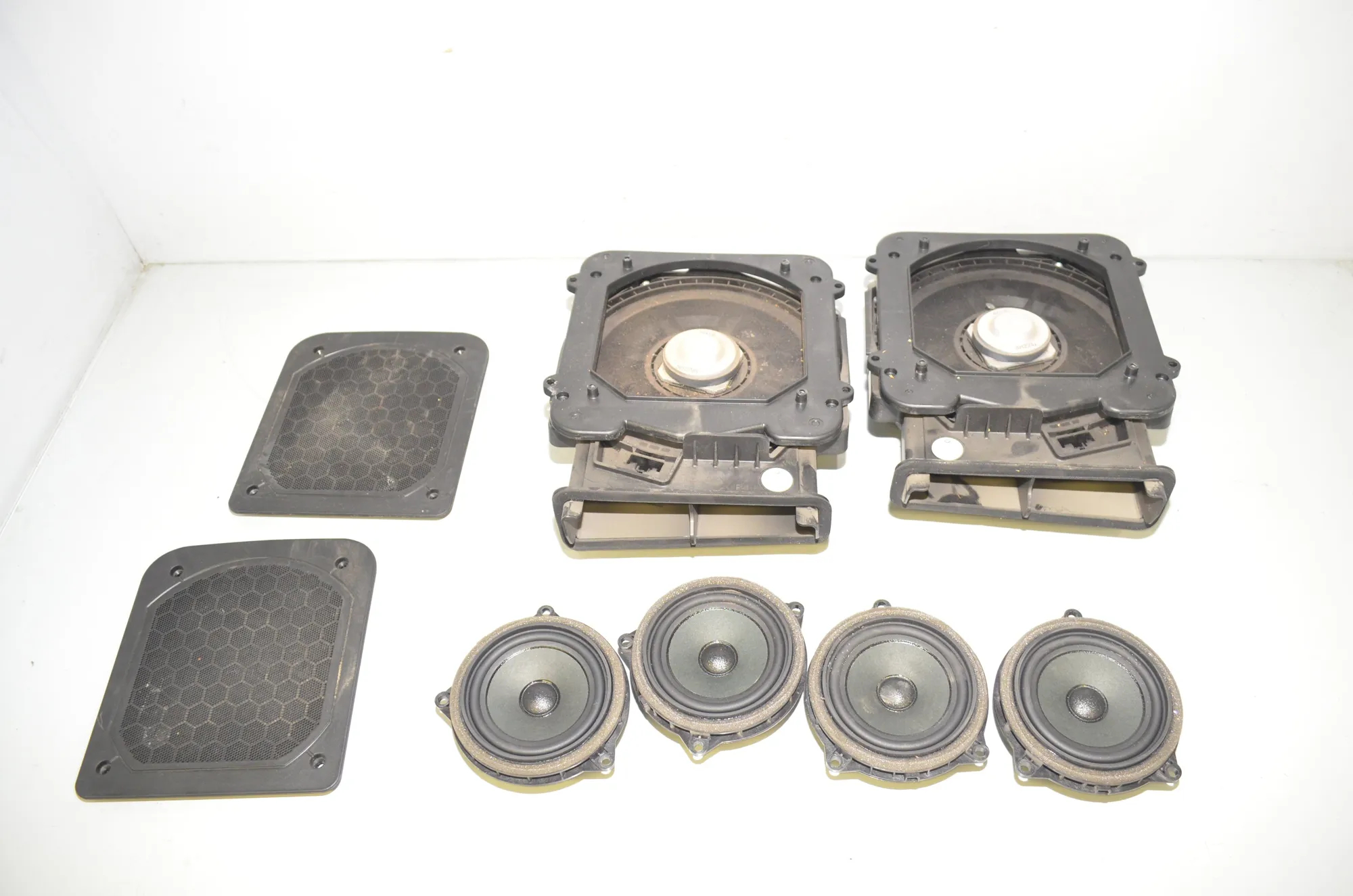 Sound Audio System Set – OEM 9274700 · BMW X1 (F48) xDrive 18 d 2018