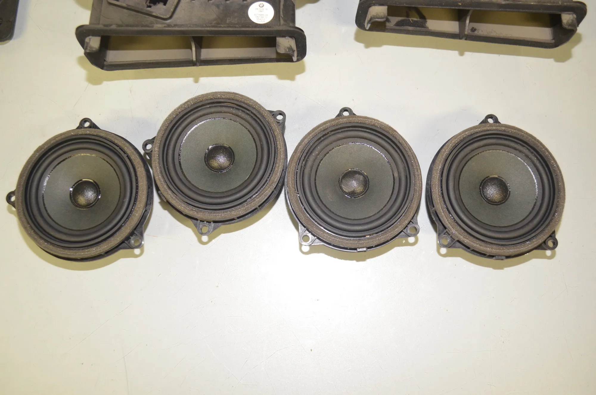 Sound Audio System Set – OEM 9274700 · BMW X1 (F48) xDrive 18 d 2018 – 3