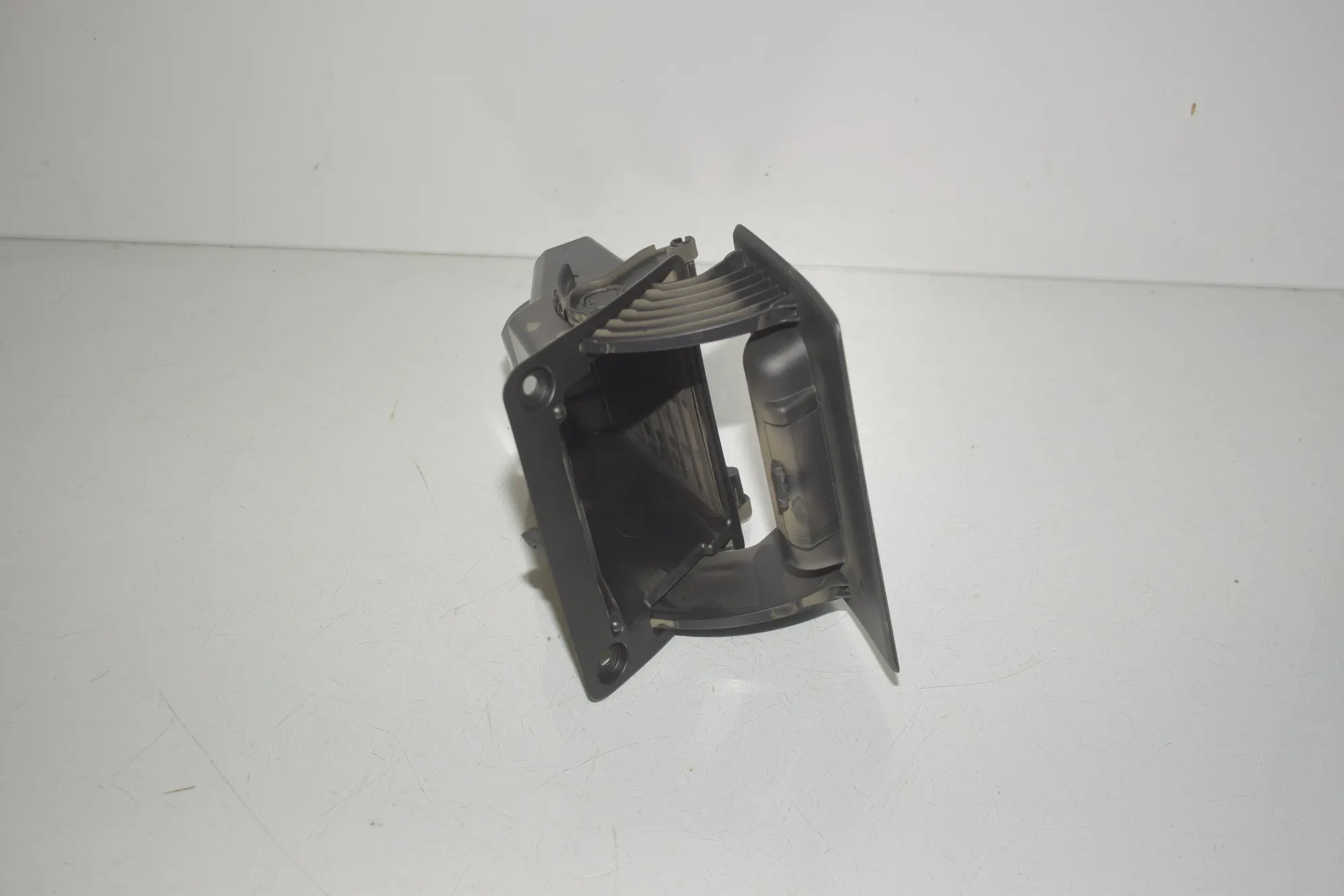 Glove Compartment – OEM 9292183 · BMW X1 (F48) xDrive 18 d 2018 – 4