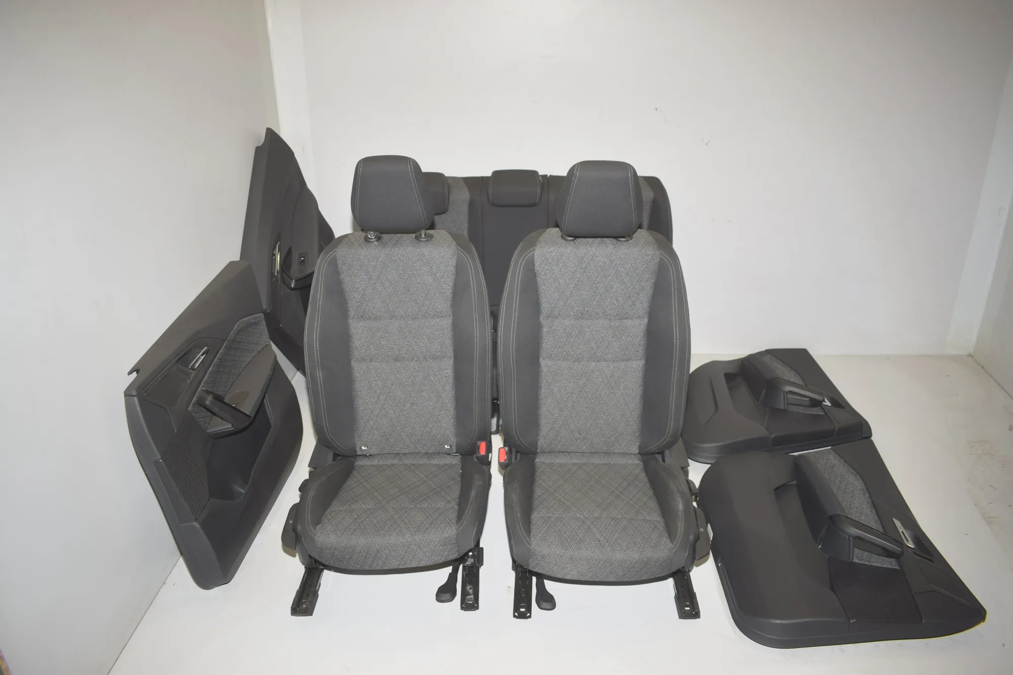 Seat set · BMW X1 (U11) (2022 - -) BMW X1 (U11) sDrive 18 i 2024