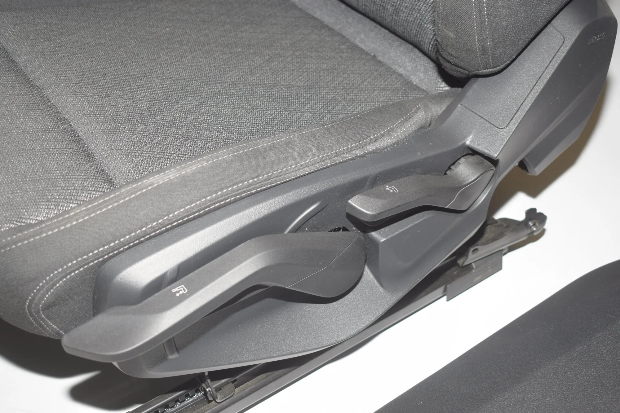 Seat set · BMW X1 (U11) (2022 - -) BMW X1 (U11) sDrive 18 i 2024 – 12