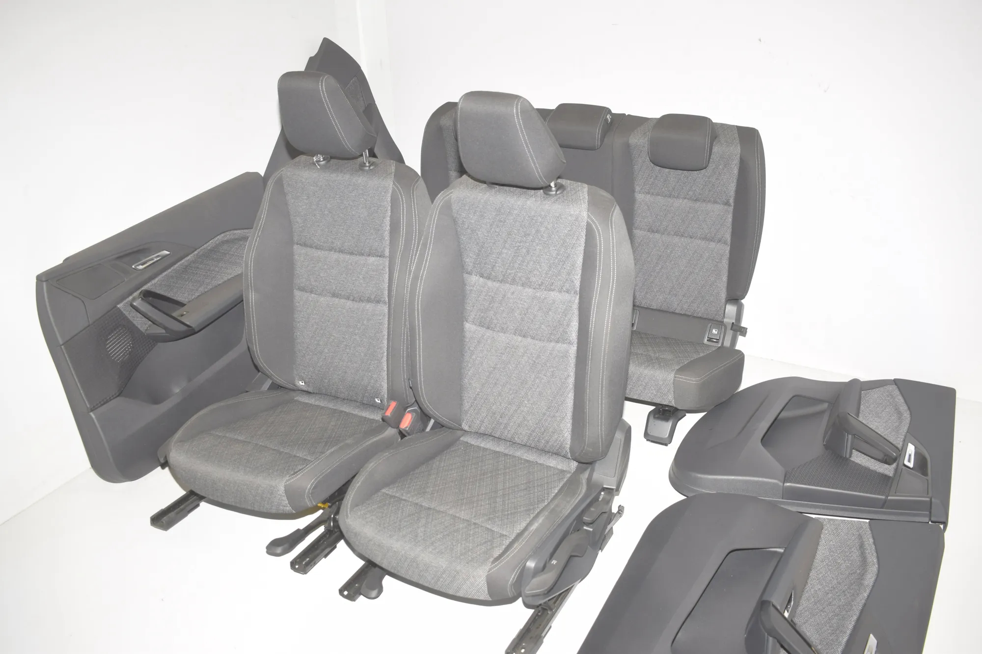 Seat set · BMW X1 (U11) (2022 - -) BMW X1 (U11) sDrive 18 i 2024 – 5