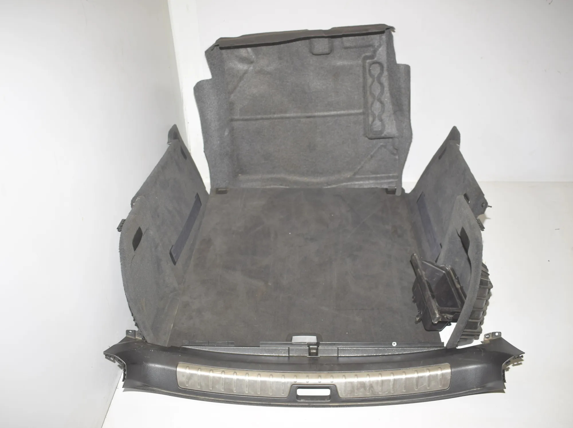 Trunk Trim Kit – OEM 9000577 · BMW X6 (E71, E72) M 50 d 2014