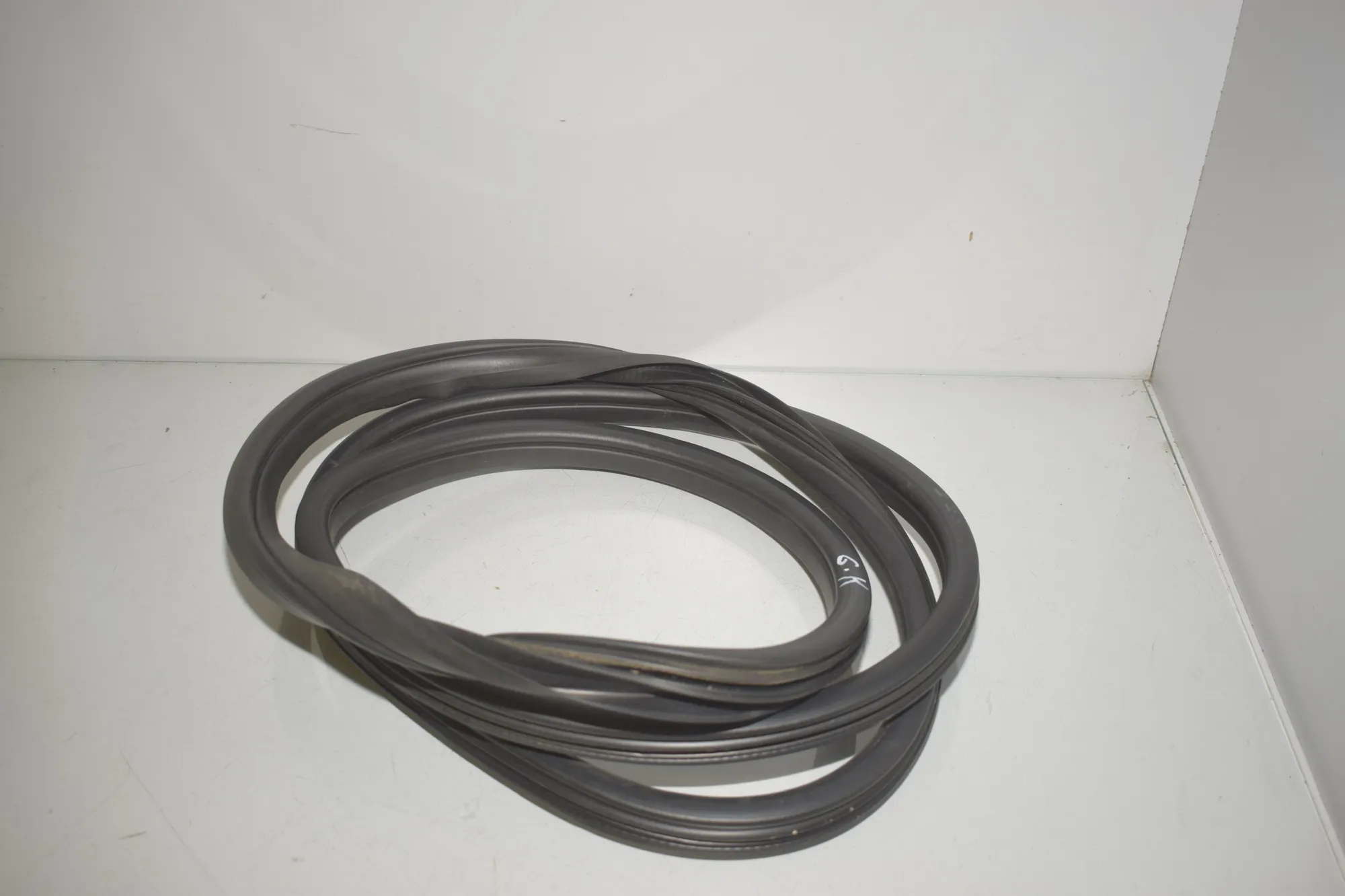 Rear Left Door Seal Rubber – OEM 7221843 · BMW X6 (E71, E72) M 50 d 2014 – 2