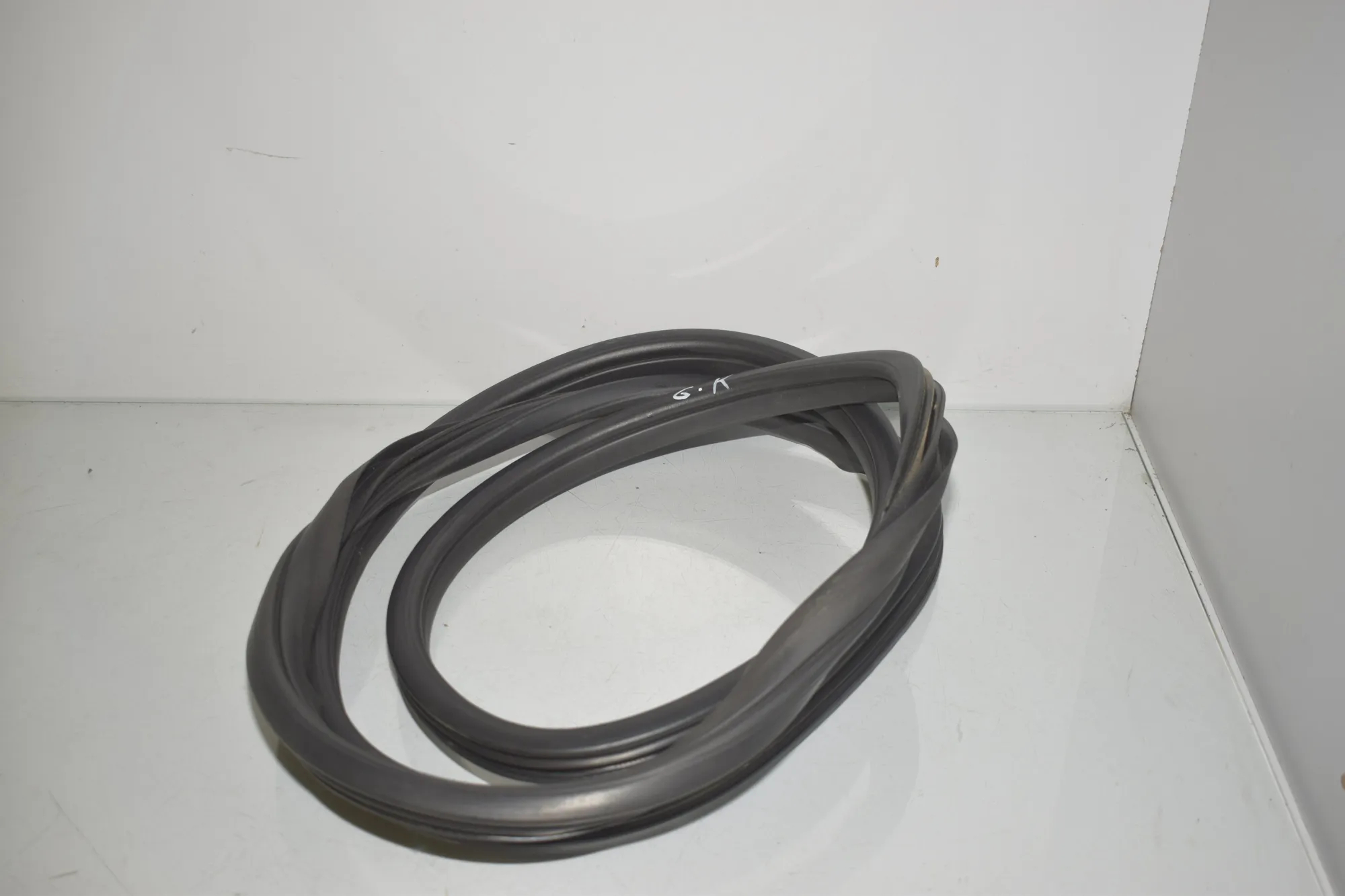 Rear Left Door Seal Rubber – OEM 7221843 · BMW X6 (E71, E72) M 50 d 2014