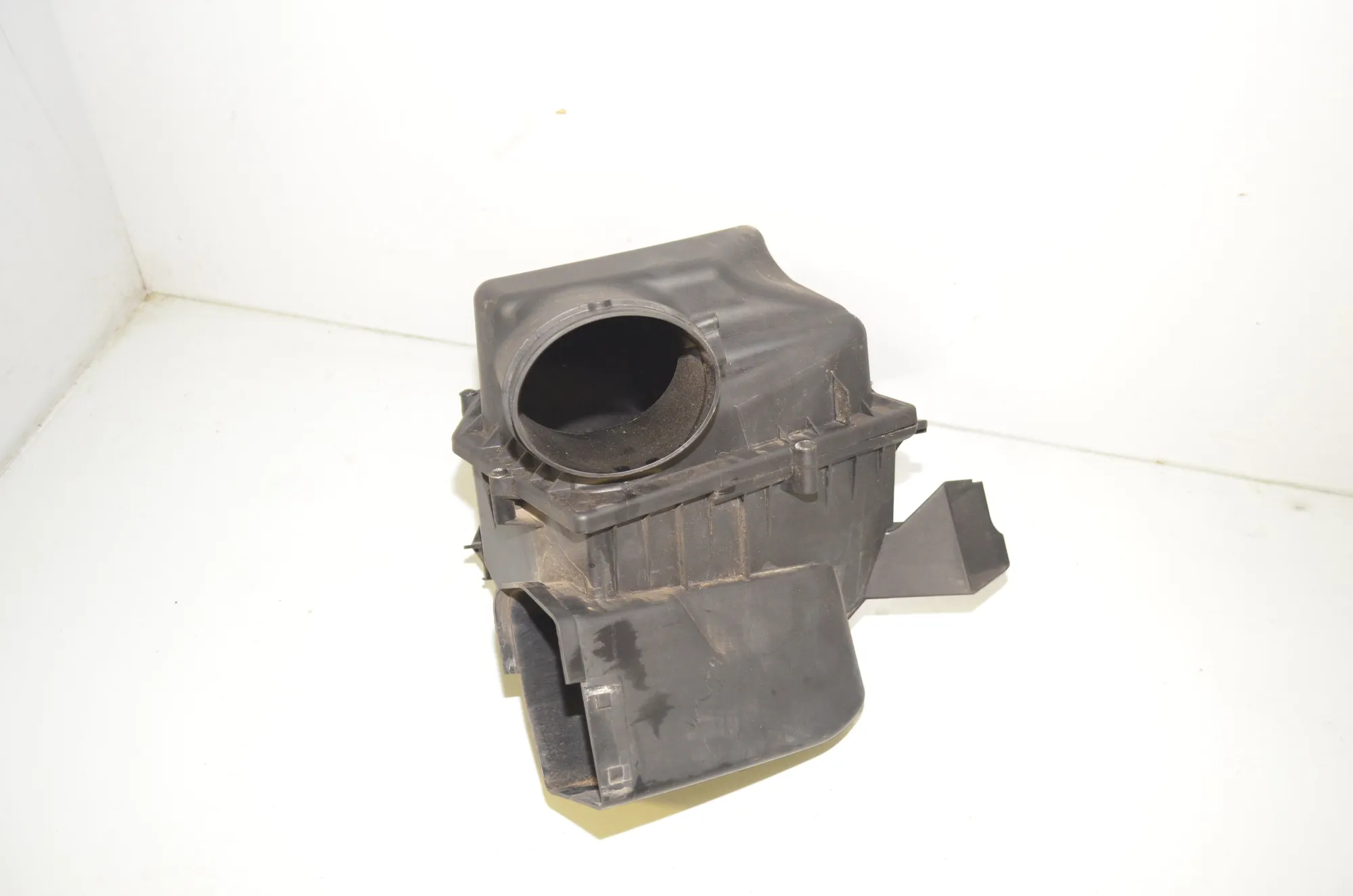 Air Filter Box – OEM 8744709 · BMW 5 Touring (G31) (2017 - -) M 550 d xDrive 2018 – 2