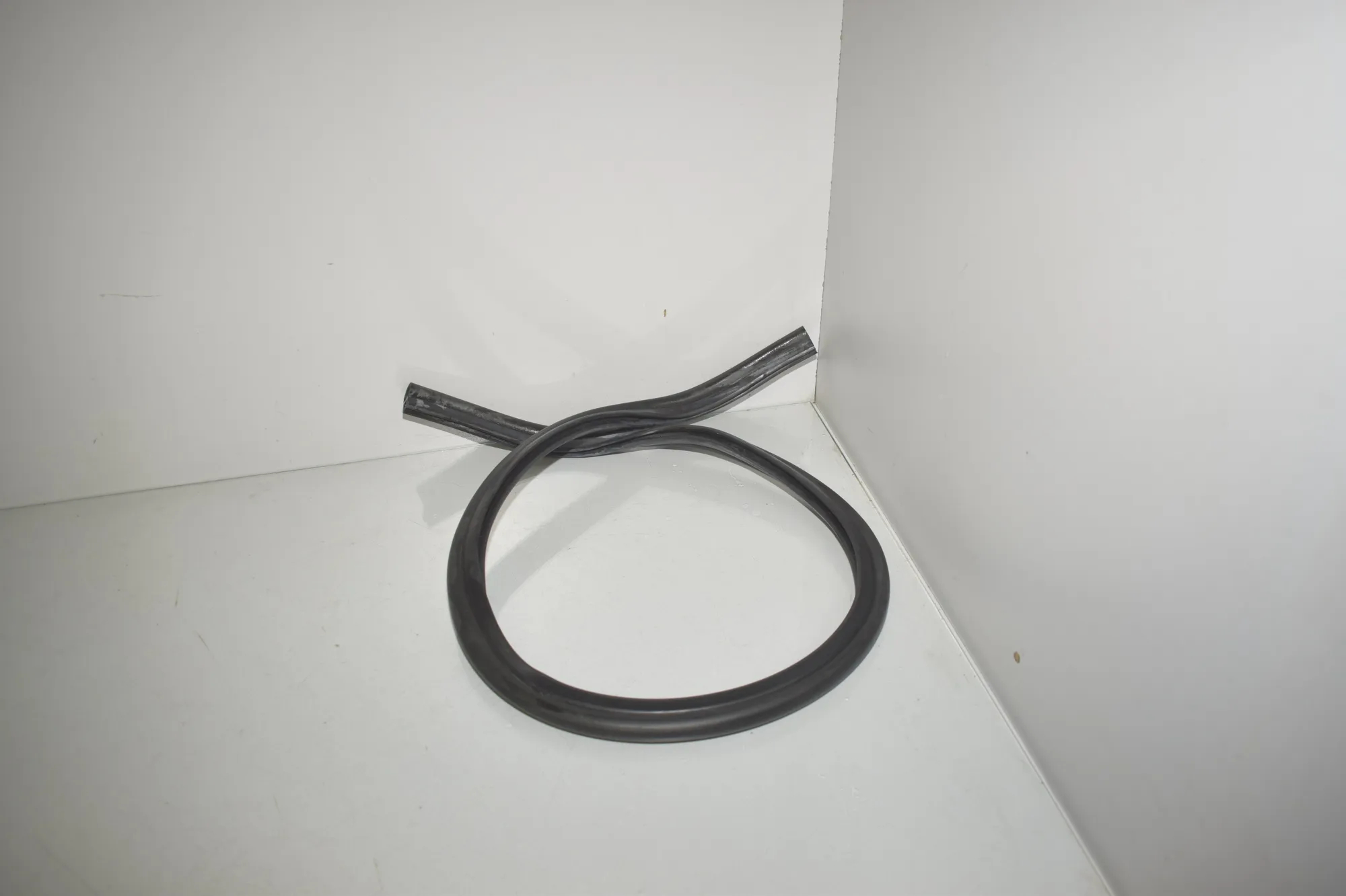 Engine Rubber Seal – OEM 7450916 · BMW 1 (F40) (2019 - -) (F40)118i 2020 – 3