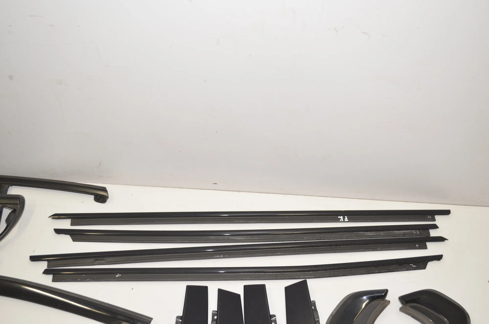 Exterior Trim Kit – OEM 7473993 · BMW 1 (F40) (2019 - -) (F40)118i 2020 – 4
