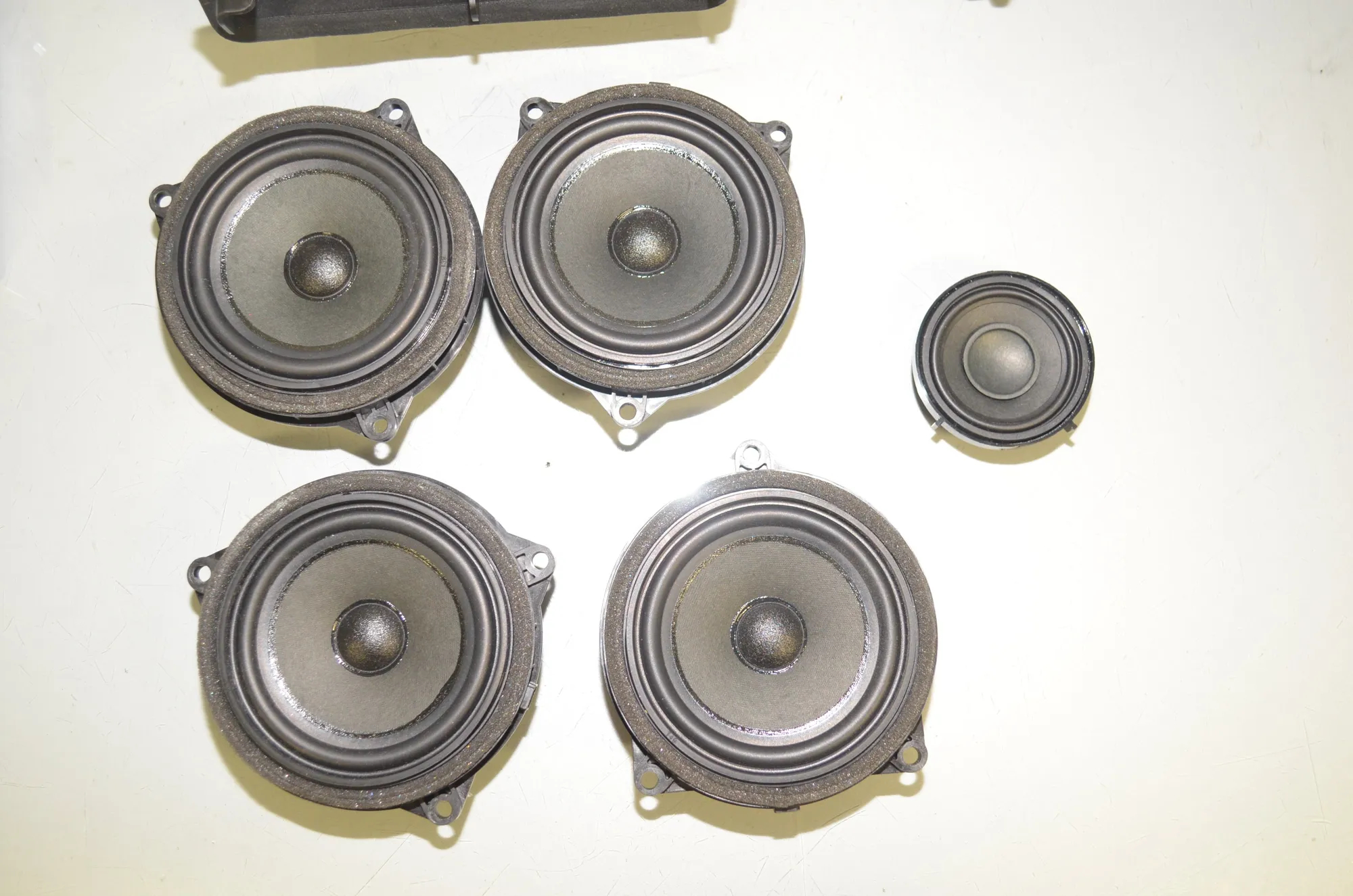 Sound Audio System Set – OEM 8715685 · BMW 1 (F40) (2019 - -) (F40)118i 2020 – 3
