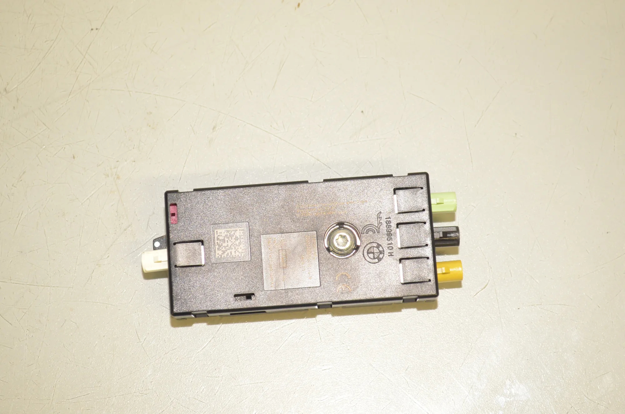 Antenna – OEM 6838609 · BMW 1 (F40) (2019 - -) (F40)118i 2020
