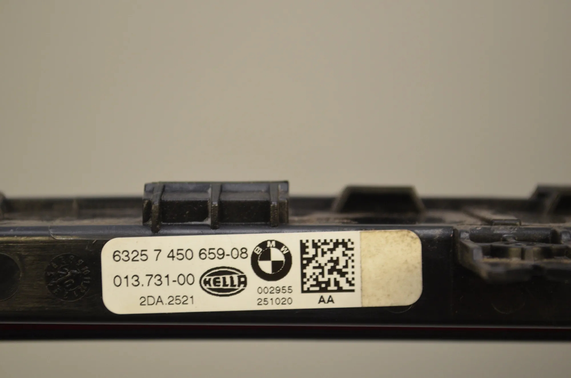 Rear Third Brake Stop Light – OEM 7450659 · BMW 1 (F40) (2019 - -) (F40)118i 2020 – 5