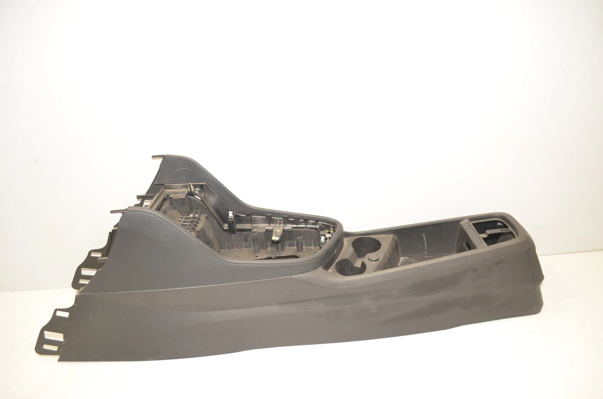Center Console – OEM 9372504 · BMW 2 Active Tourer (F45) 216 d 2015 – 2