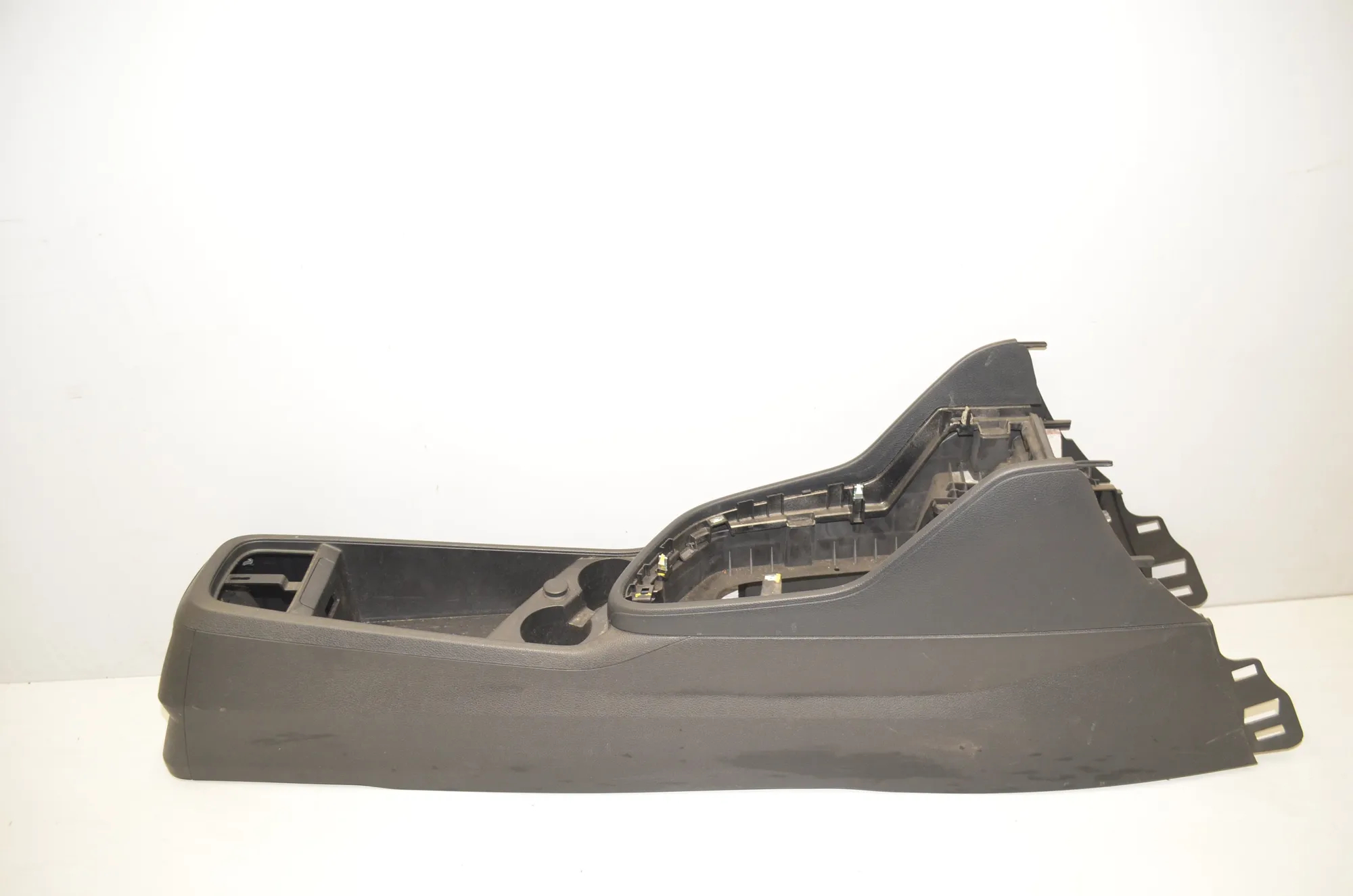 Center Console – OEM 9372504 · BMW 2 Active Tourer (F45) 216 d 2015