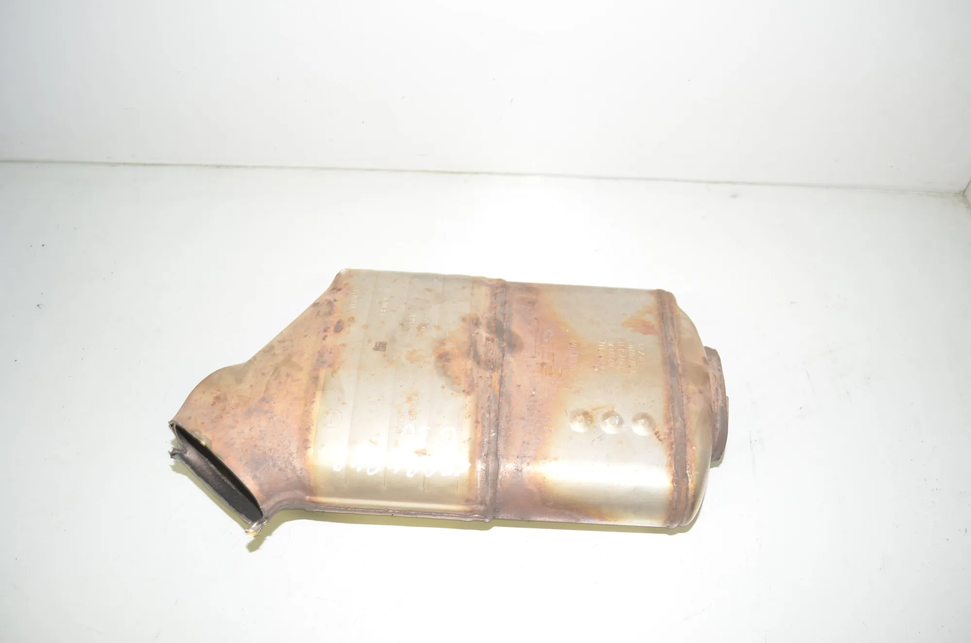 Muffler Exhaust Tank – OEM 8698977 · BMW 5 (G30) (2016 - -) 530 e iPerformance 2019 – 2