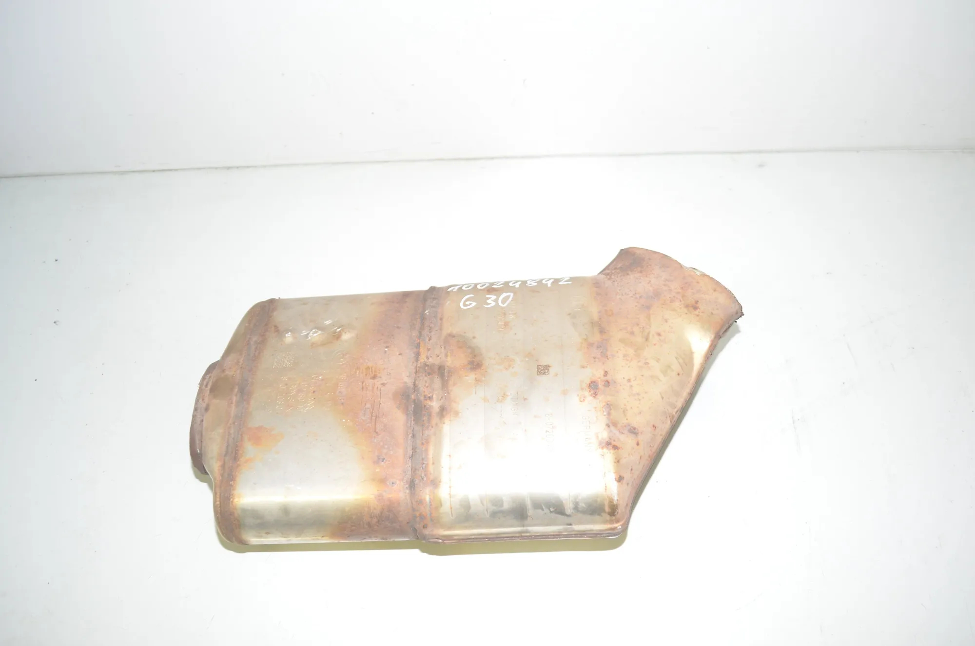 Muffler Exhaust Tank – OEM 8698977 · BMW 5 (G30) (2016 - -) 530 e iPerformance 2019