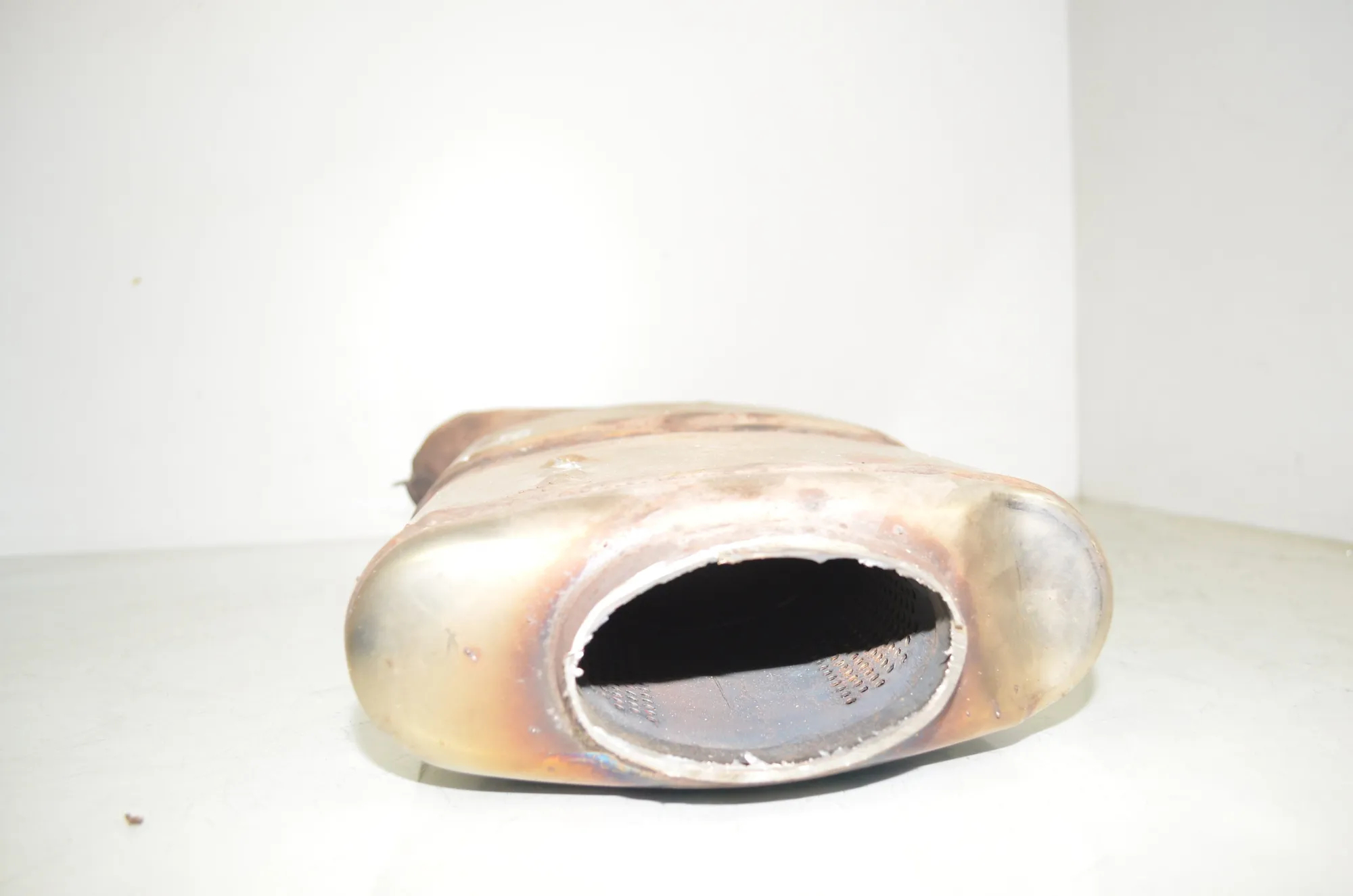 Muffler Exhaust Tank – OEM 8698977 · BMW 5 (G30) (2016 - -) 530 e iPerformance 2019 – 5
