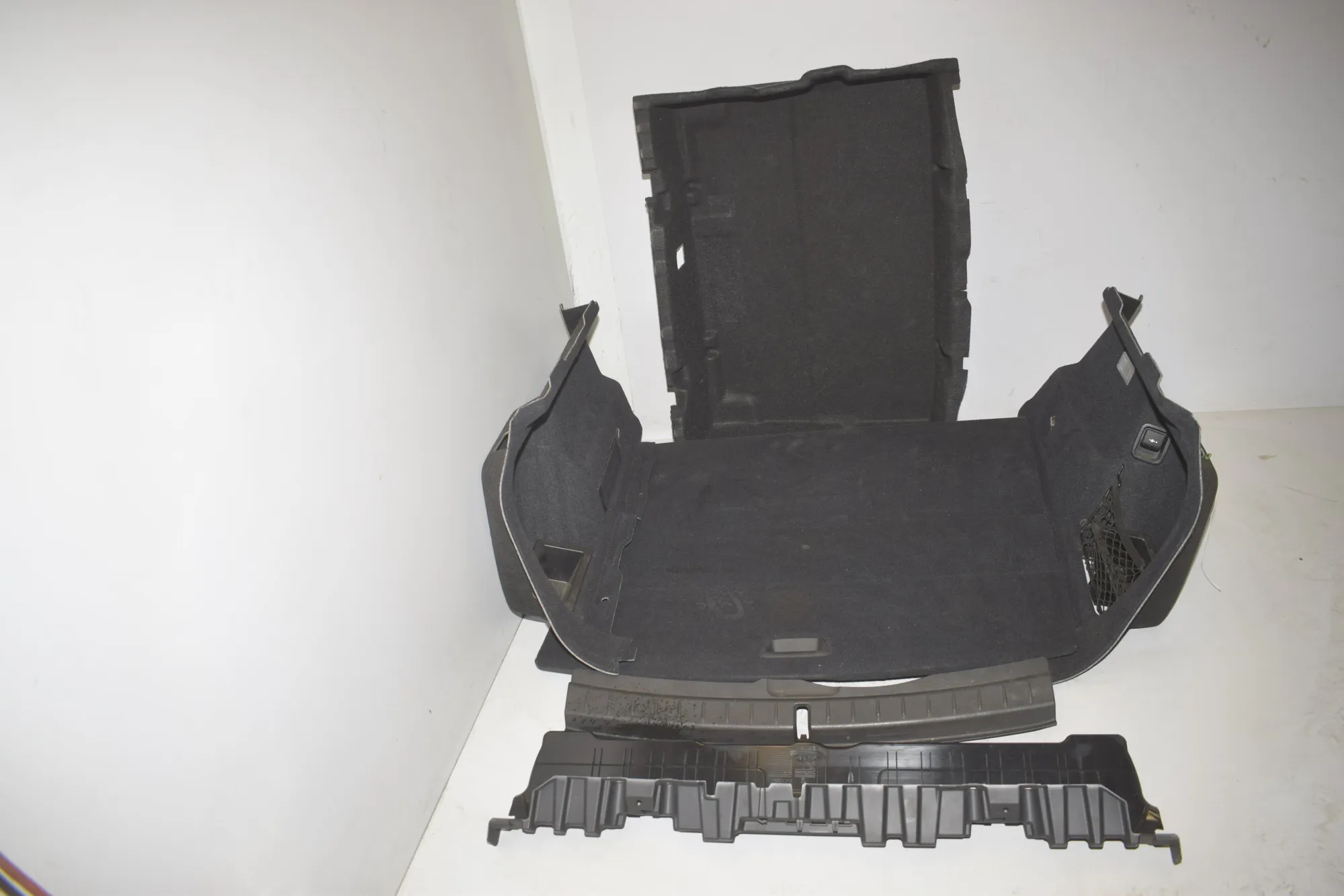 Trunk Trim Kit – OEM 7428135 · BMW 2 Active Tourer (F45) 216 d 2015