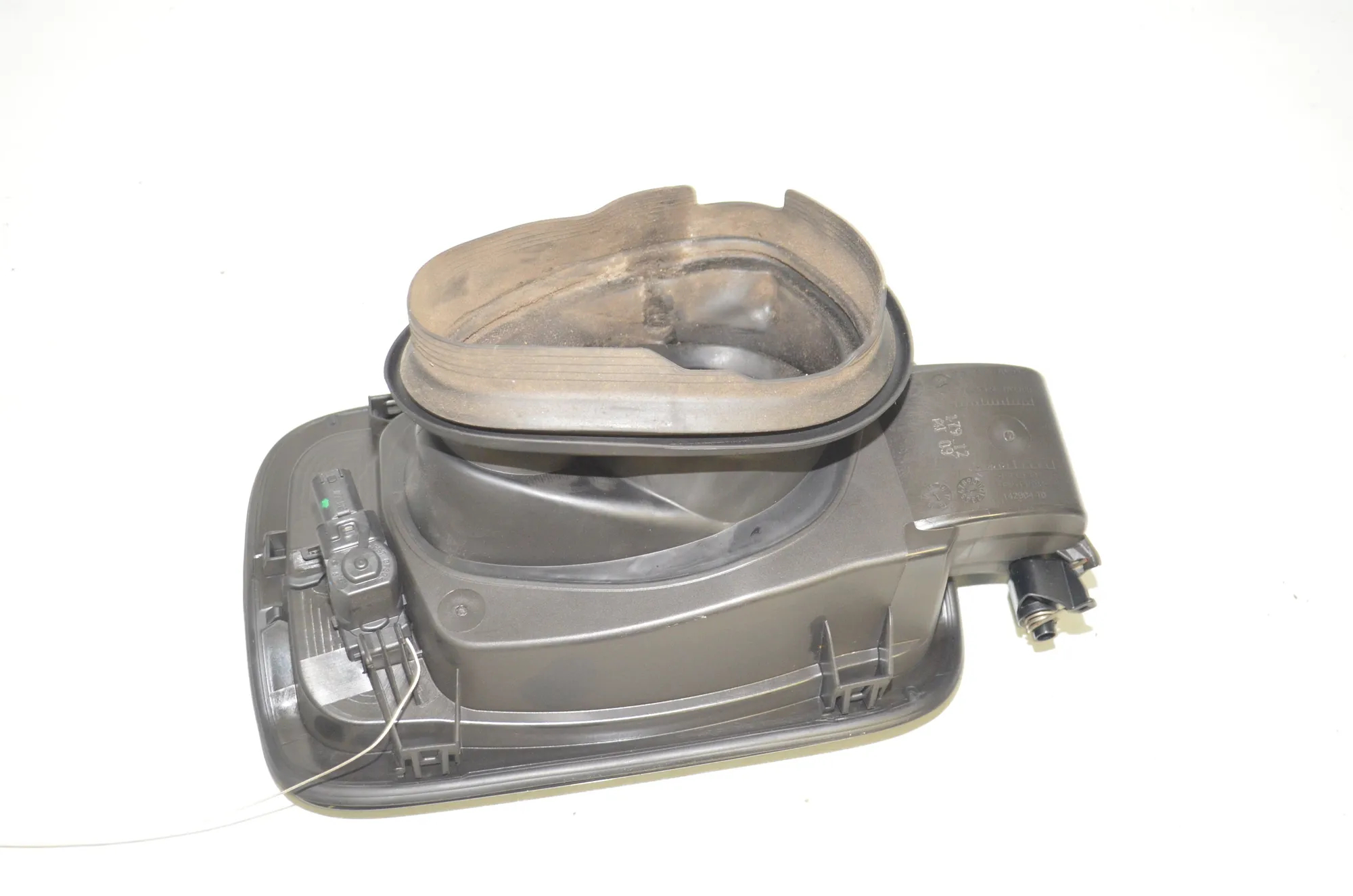 Fuel Tank Flap Cap – OEM 7302255 · BMW 2 Active Tourer (F45) 216 d 2015 – 3