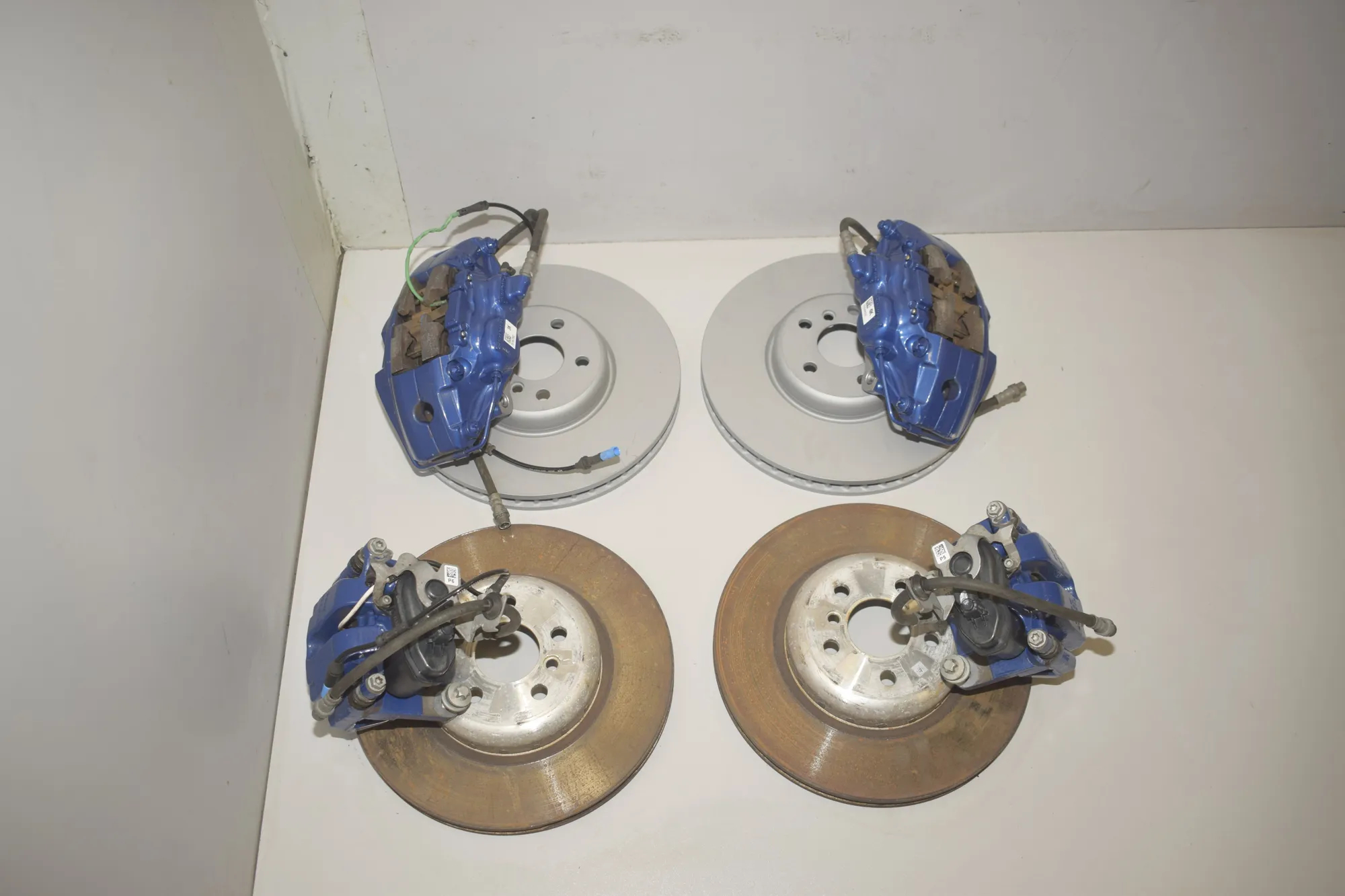 Brake Calipers And Disc Kit – OEM 34108858705 · BMW iX (I20) (2021 - -) xDrive 40 2021 – 2