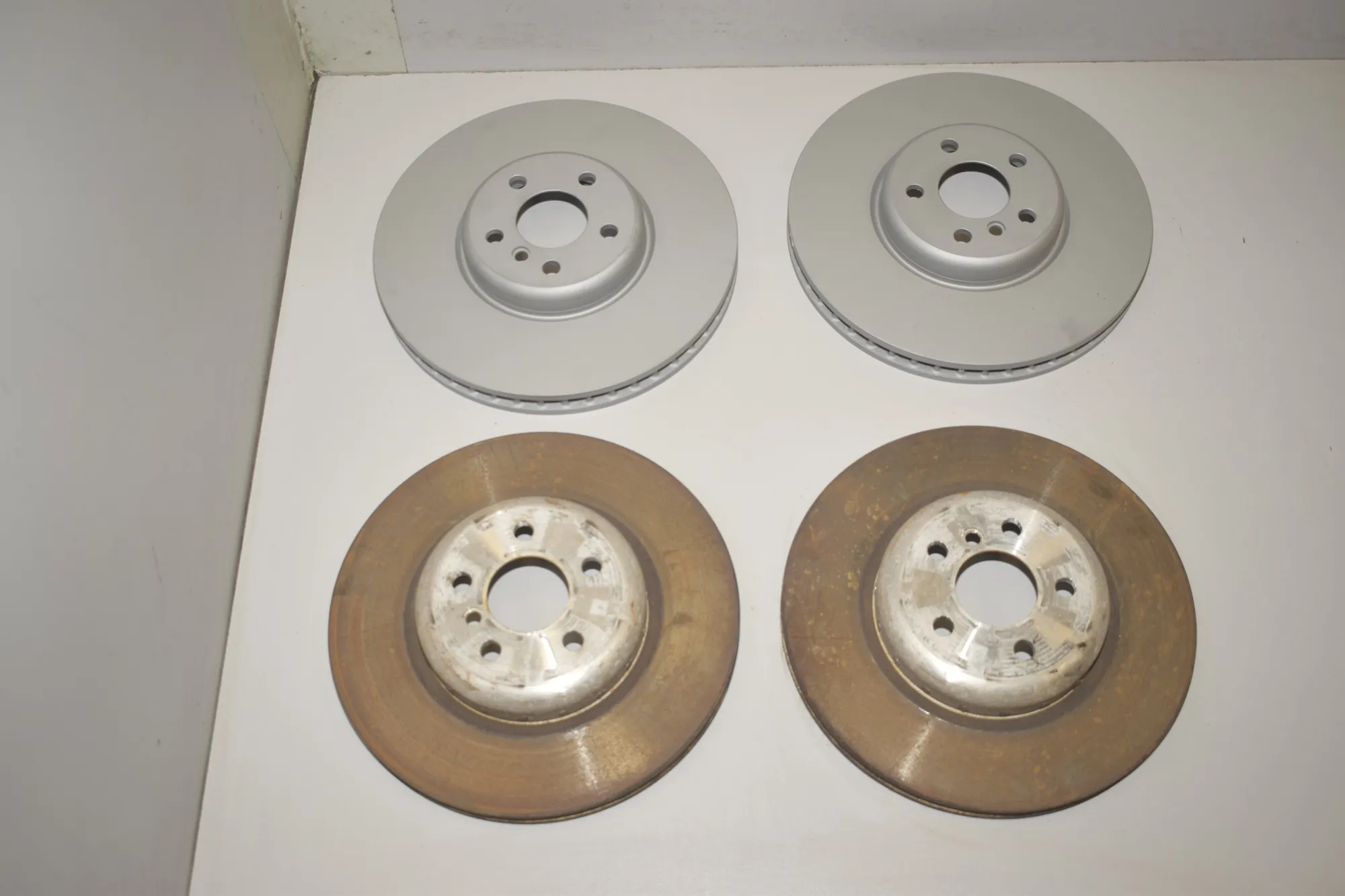 Brake Calipers And Disc Kit – OEM 34108858705 · BMW iX (I20) (2021 - -) xDrive 40 2021 – 12