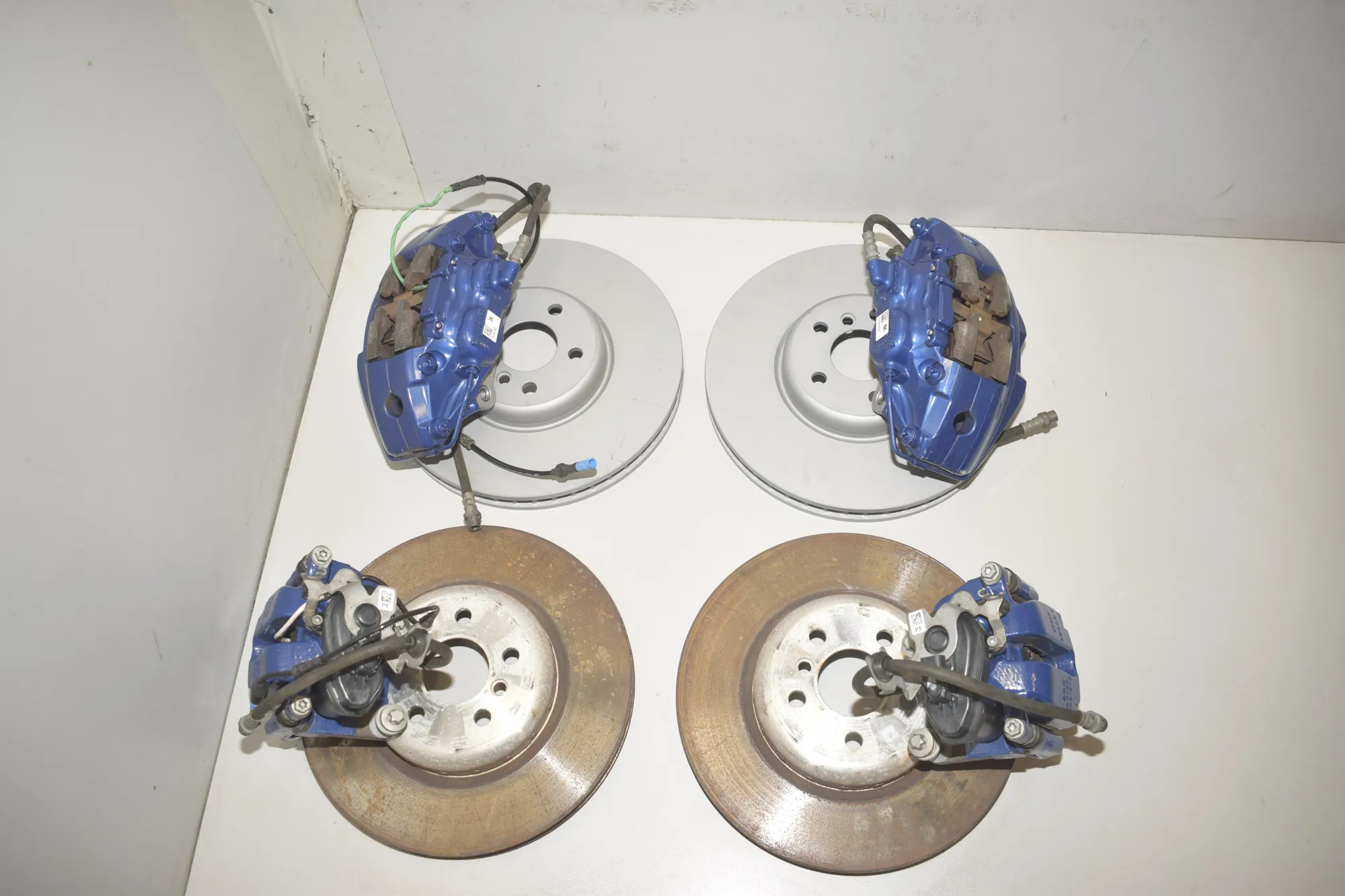 Brake Calipers And Disc Kit – OEM 34108858705 · BMW iX (I20) (2021 - -) xDrive 40 2021