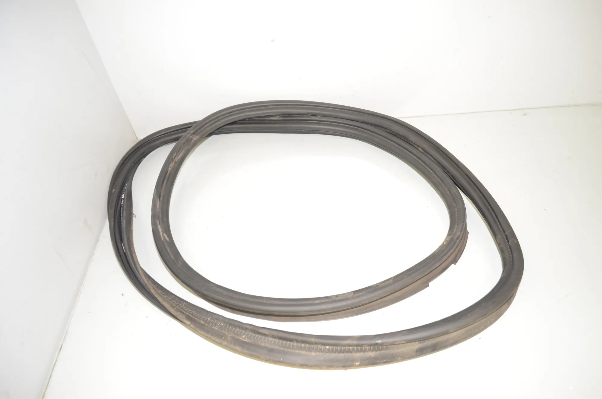 Tailgate Rubber Seal – OEM 7301934 · BMW 2 Active Tourer (F45) 216 d 2015