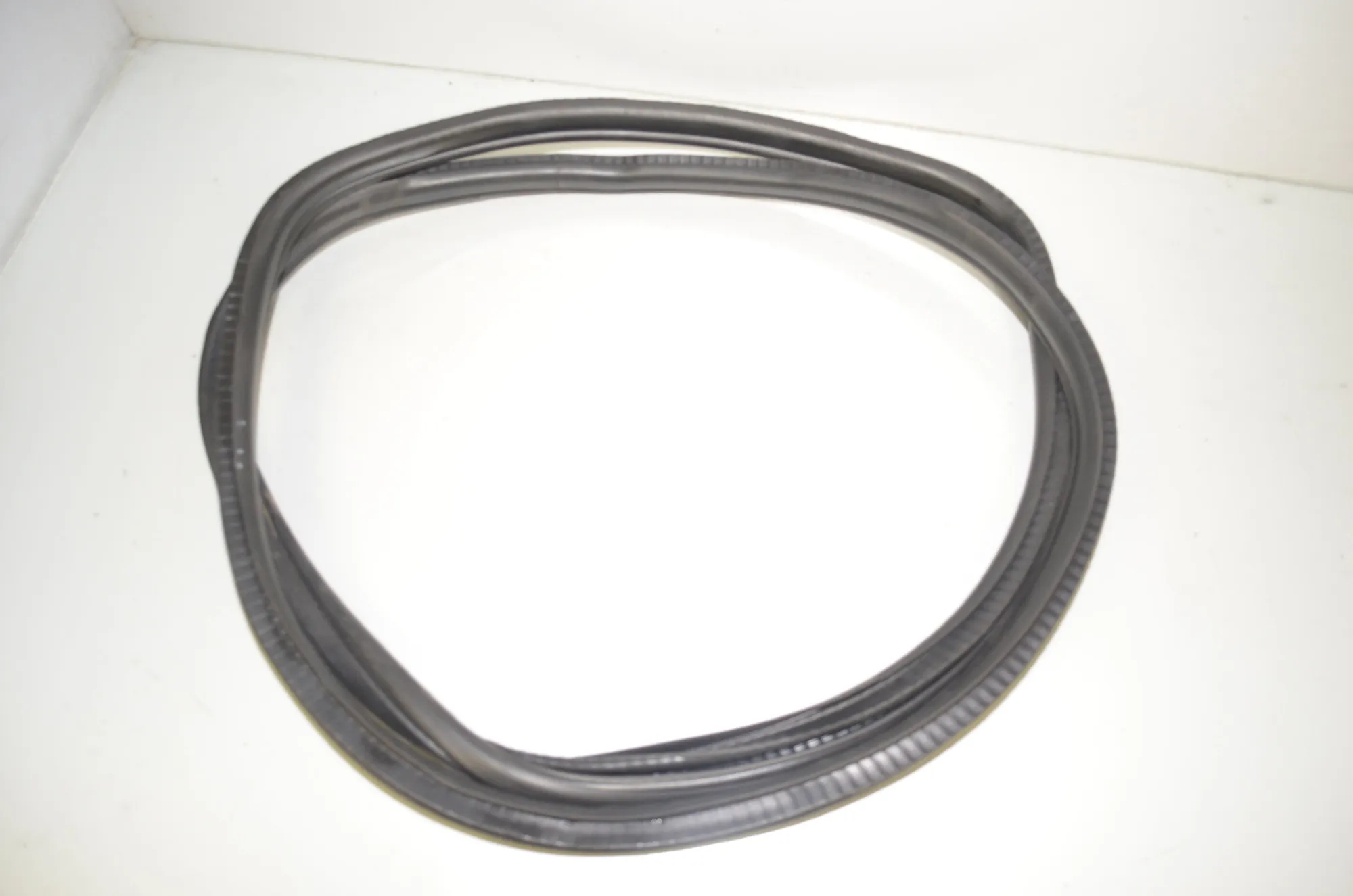 Rear Left Door Seal Rubber – OEM 7420050 · BMW 2 Active Tourer (F45) 216 d 2015 – 3