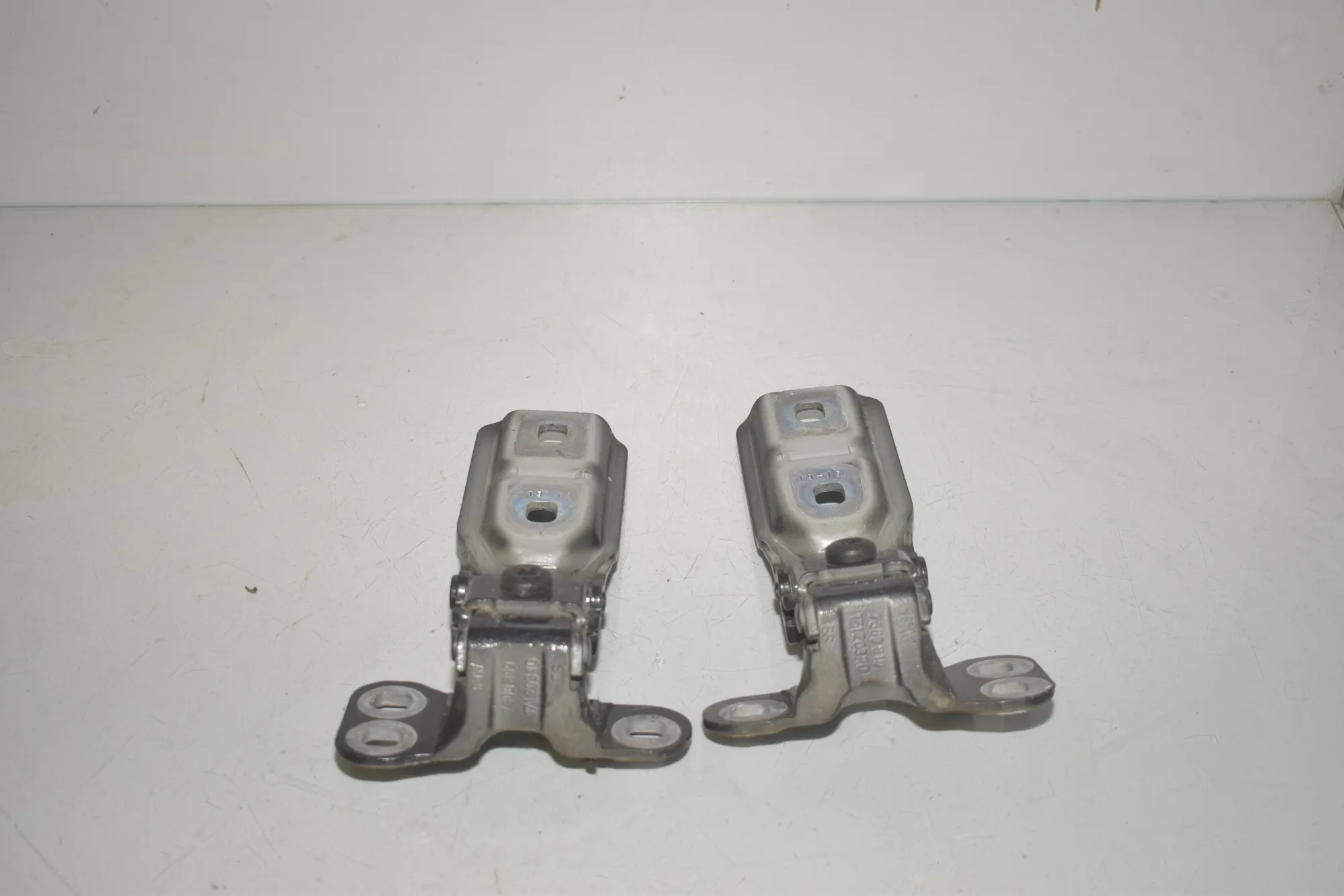 Left Side Bootlid Hinge – OEM 7300809 · BMW 2 Active Tourer (F45) 216 d 2015 – 4