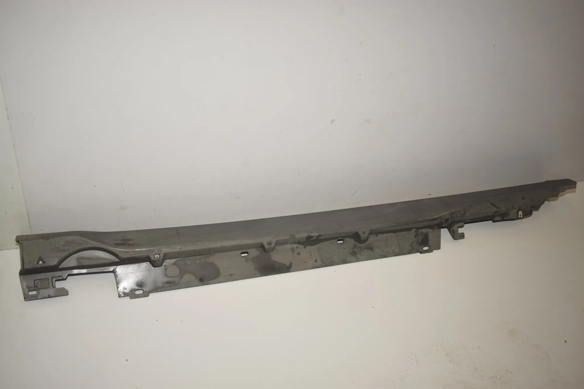 Left Side Sideskirt – OEM 9883553 · BMW X1 (U11) (2022 - -) BMW X1 (U11) sDrive 18 i 2024